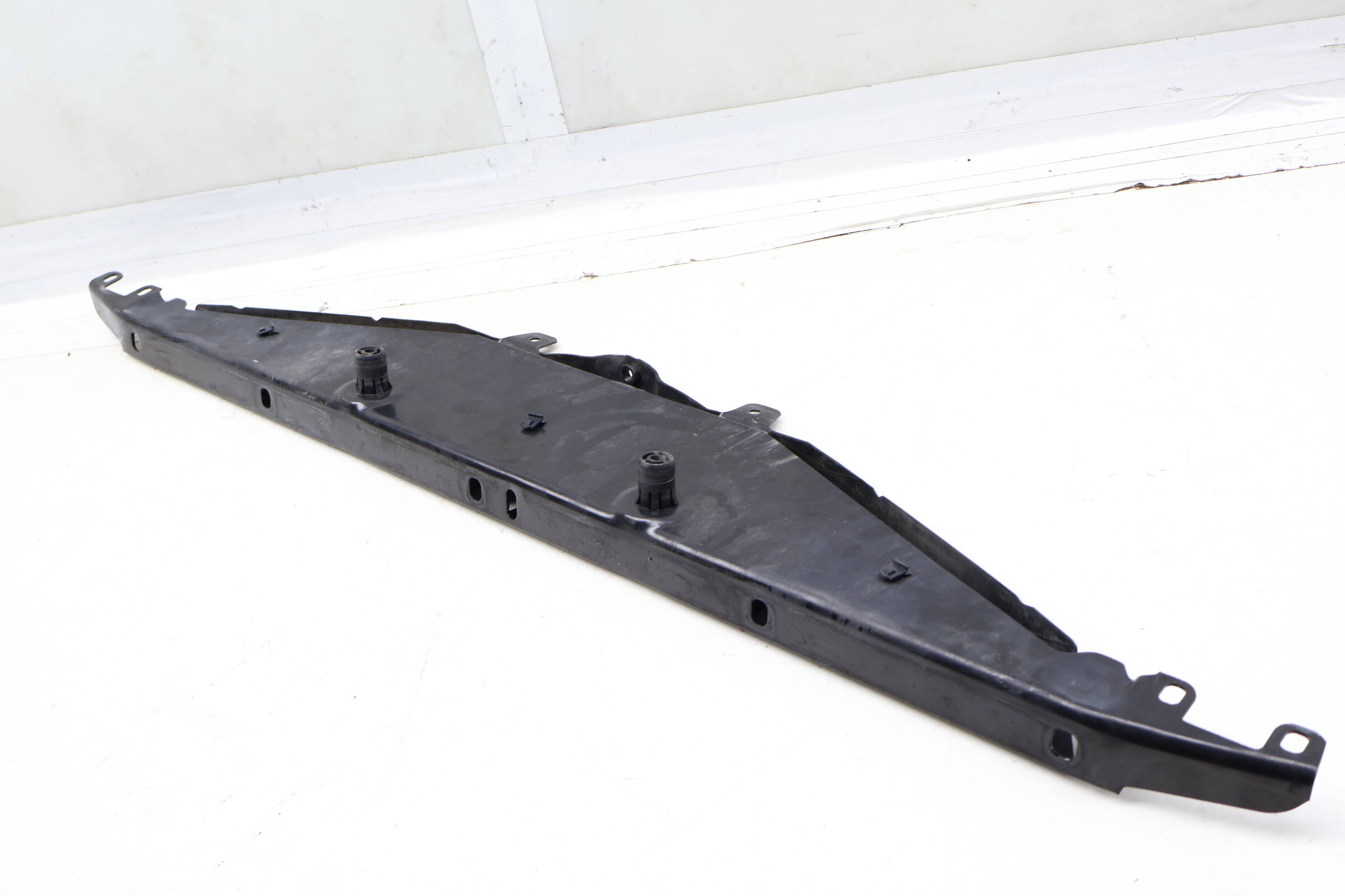 Upper Core Support Mount / Bracket 51647199417