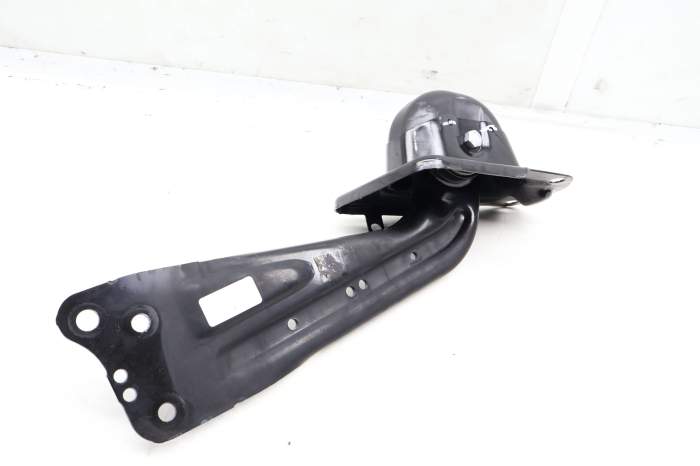 Lower Control / Trailing Arm 3QF505224B main product photo