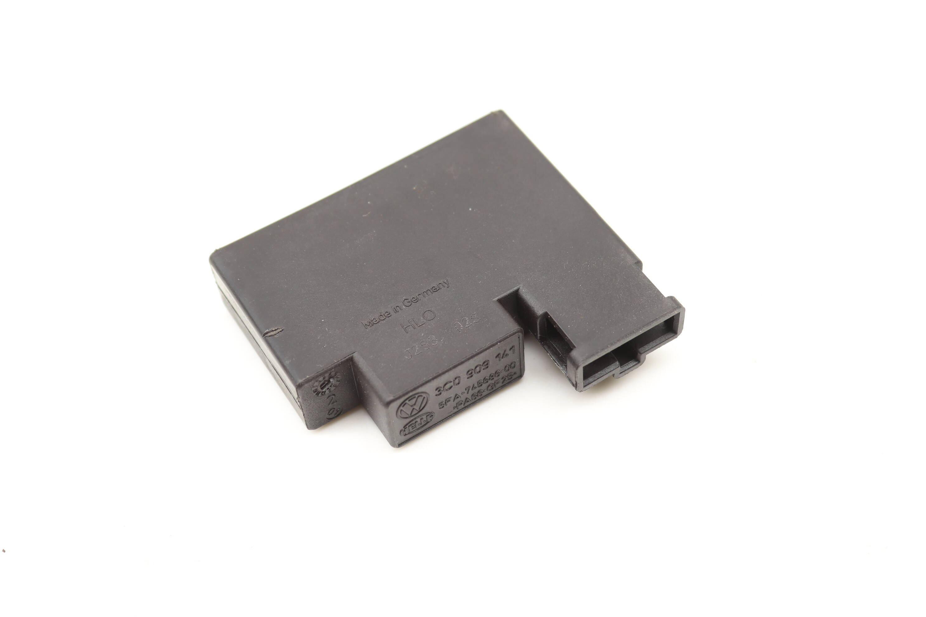 Keyless Entry / Start Authorization Antenna 3C0909141