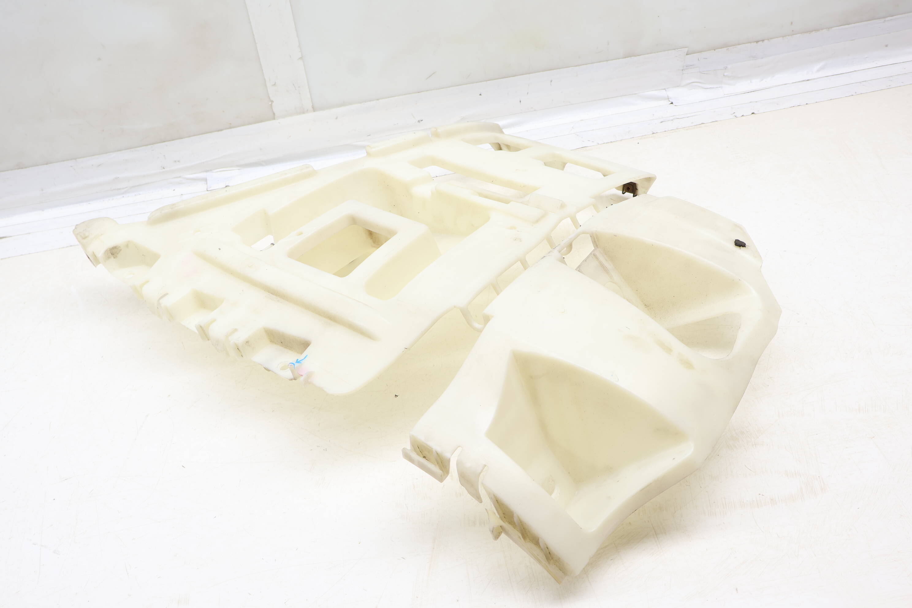 Bumper Guide / Bracket 51128045508