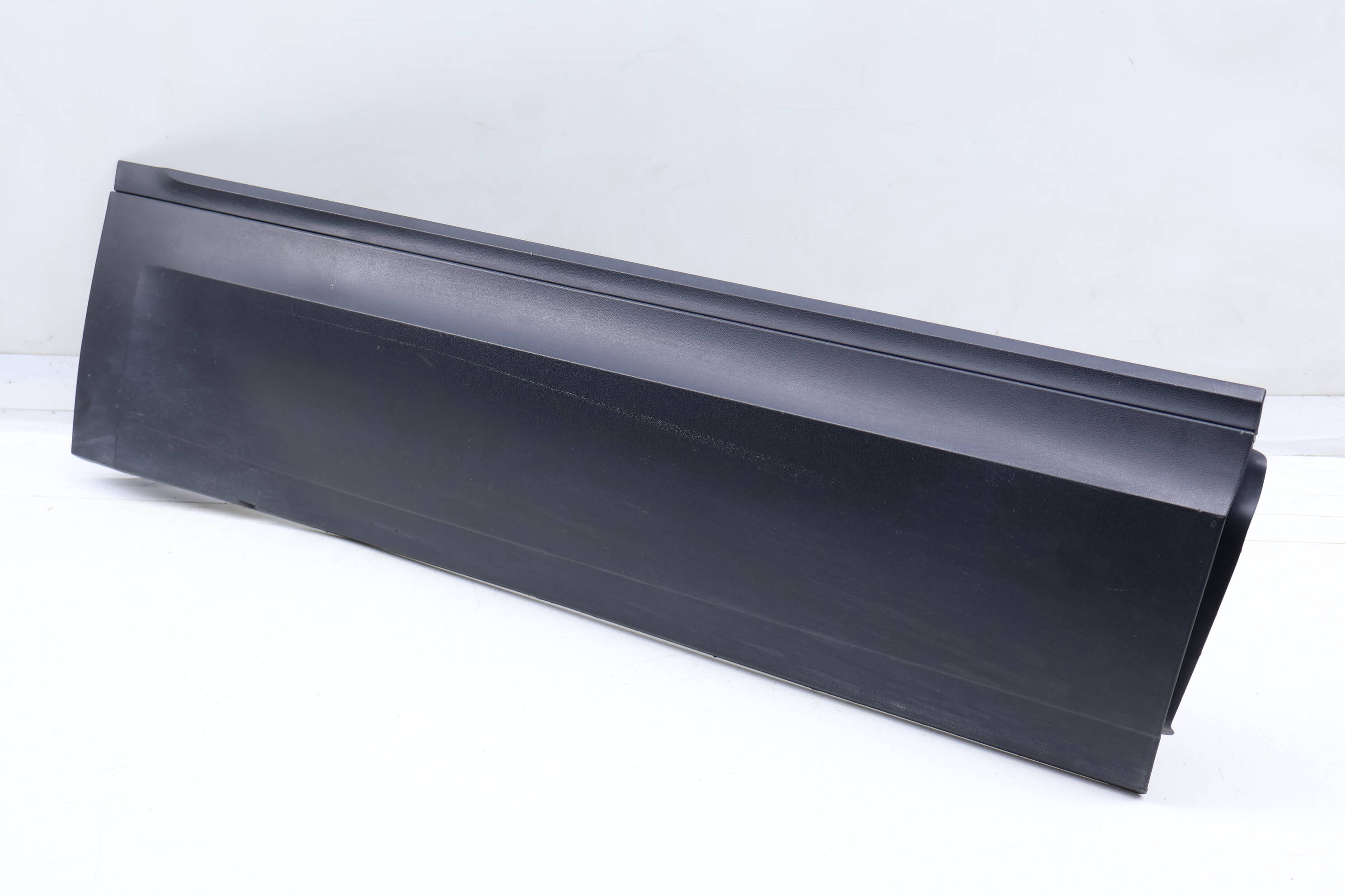 Lower Door Molding / Blade 3CN854950