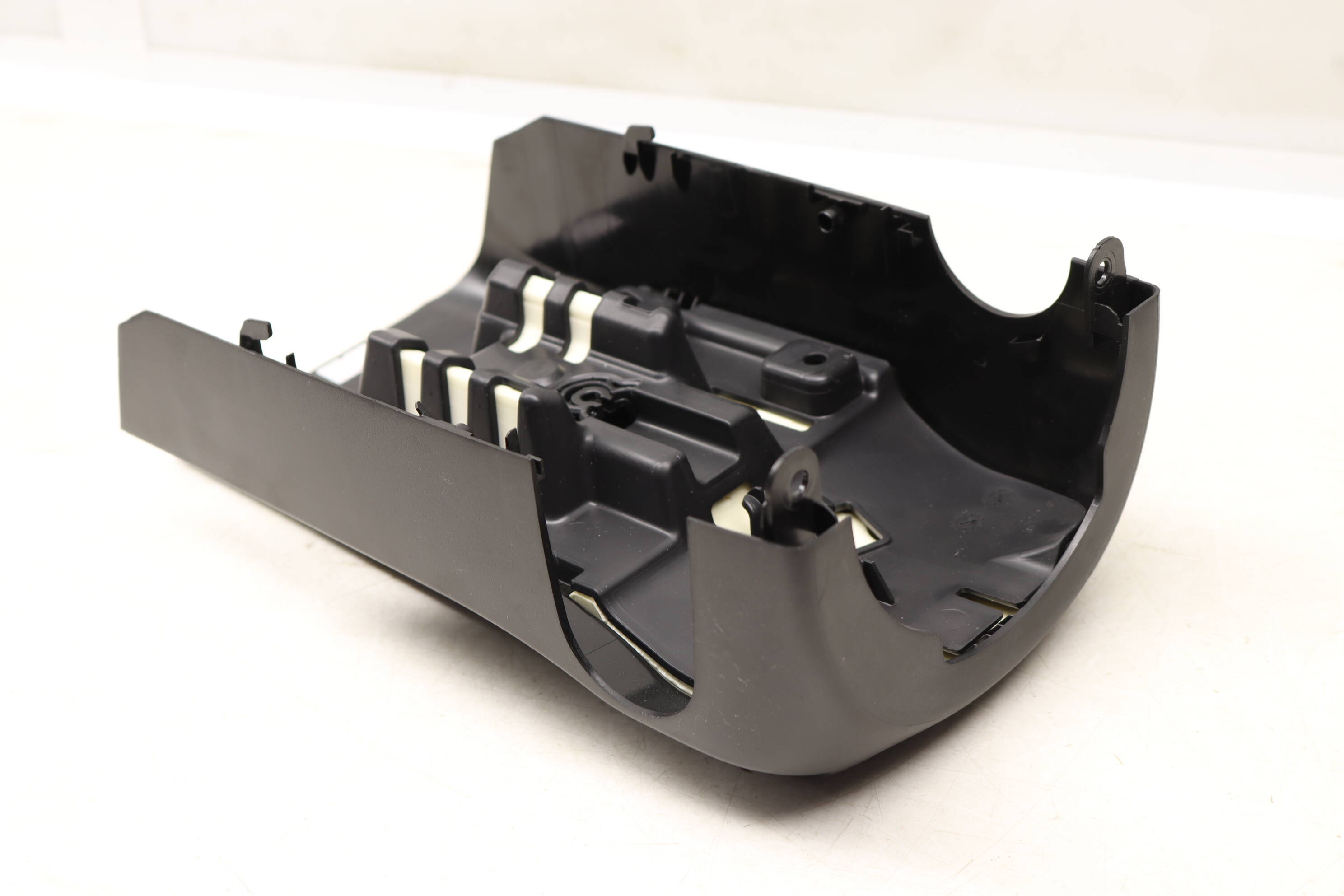 Lower Steering Column Trim / Cover 8W0953512C