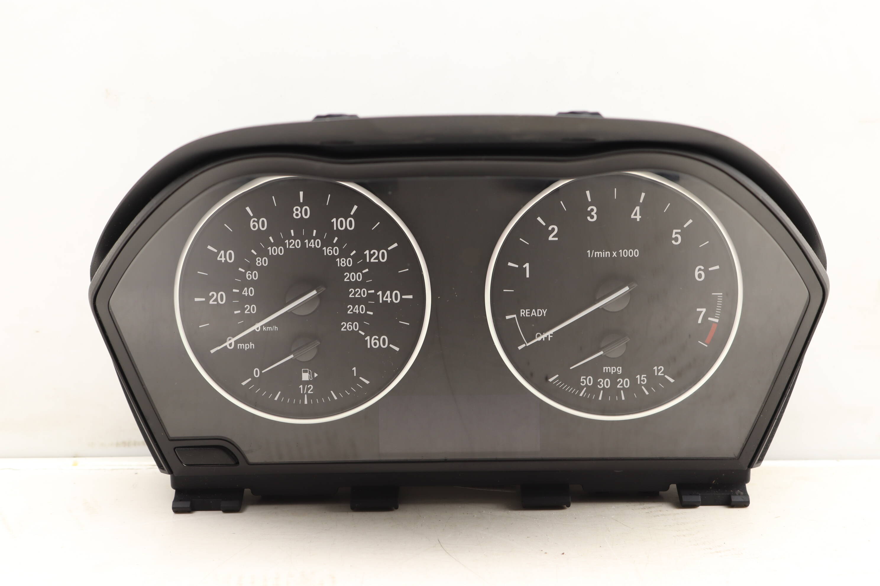 Instrument&#x20;Cluster&#x20;&#x2F;&#x20;Speedometer&#x20;62106805181