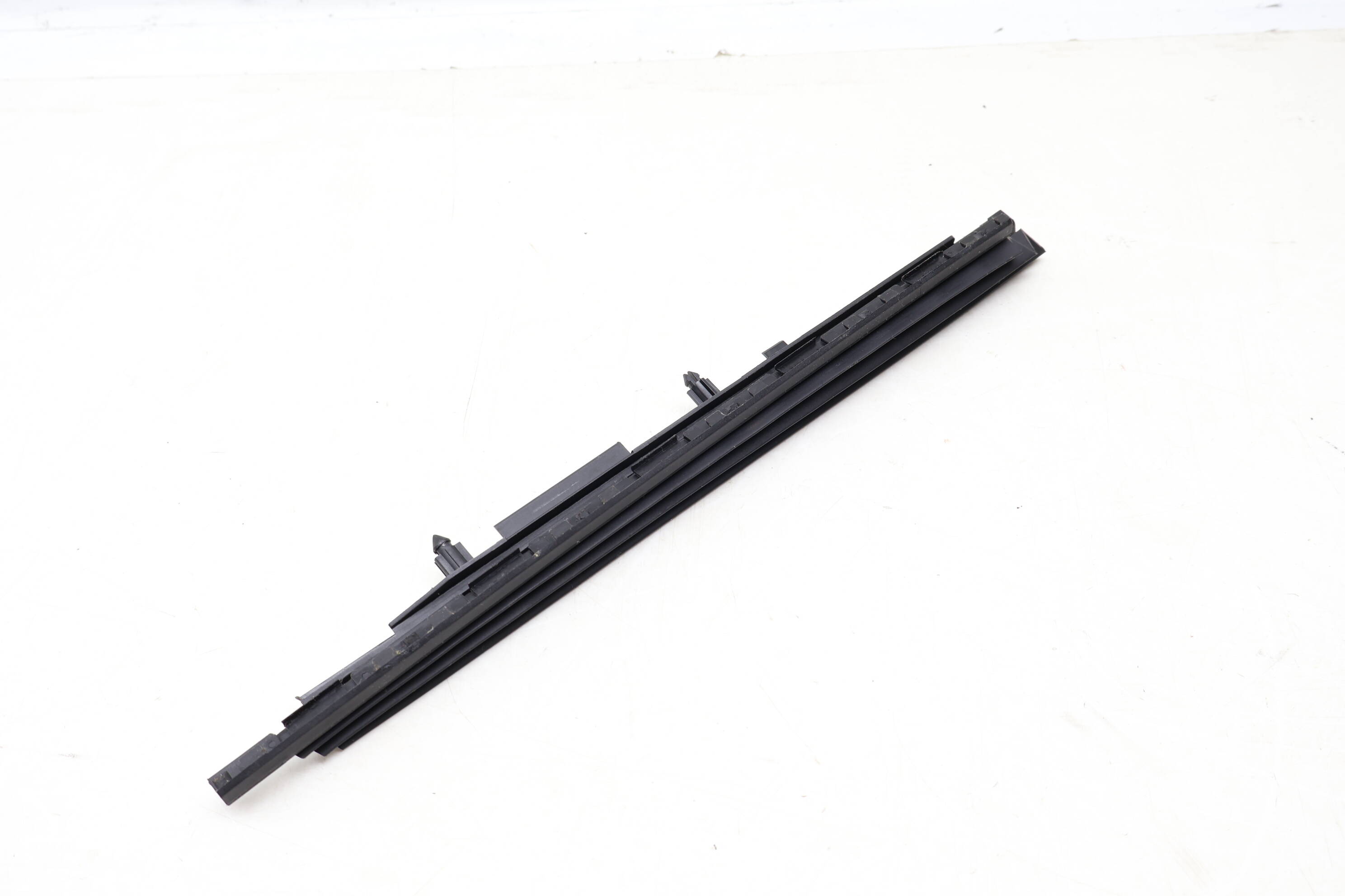 Sunroof / Sun Roof Trim Cover 8D9877781 95856478100