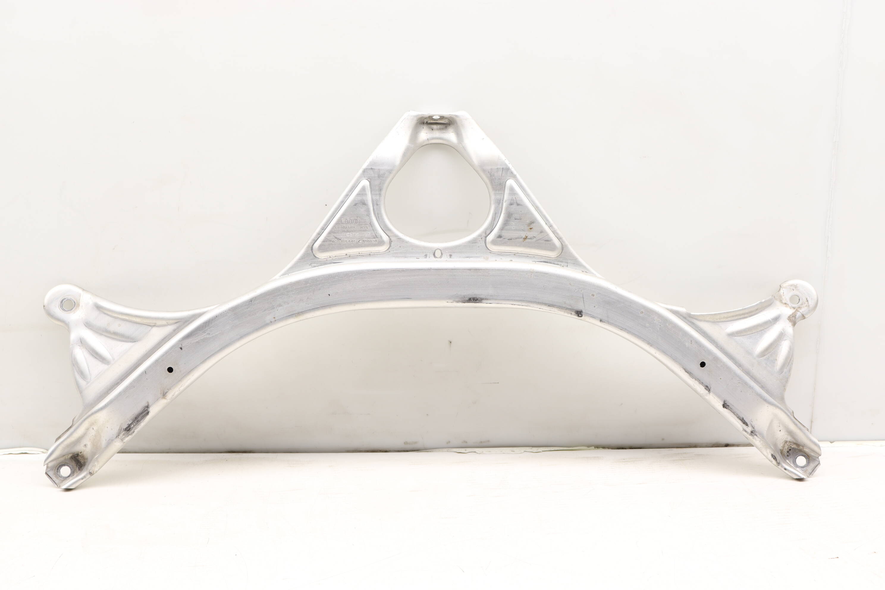 Fender Cross Brace / Bracket 4G0805645C