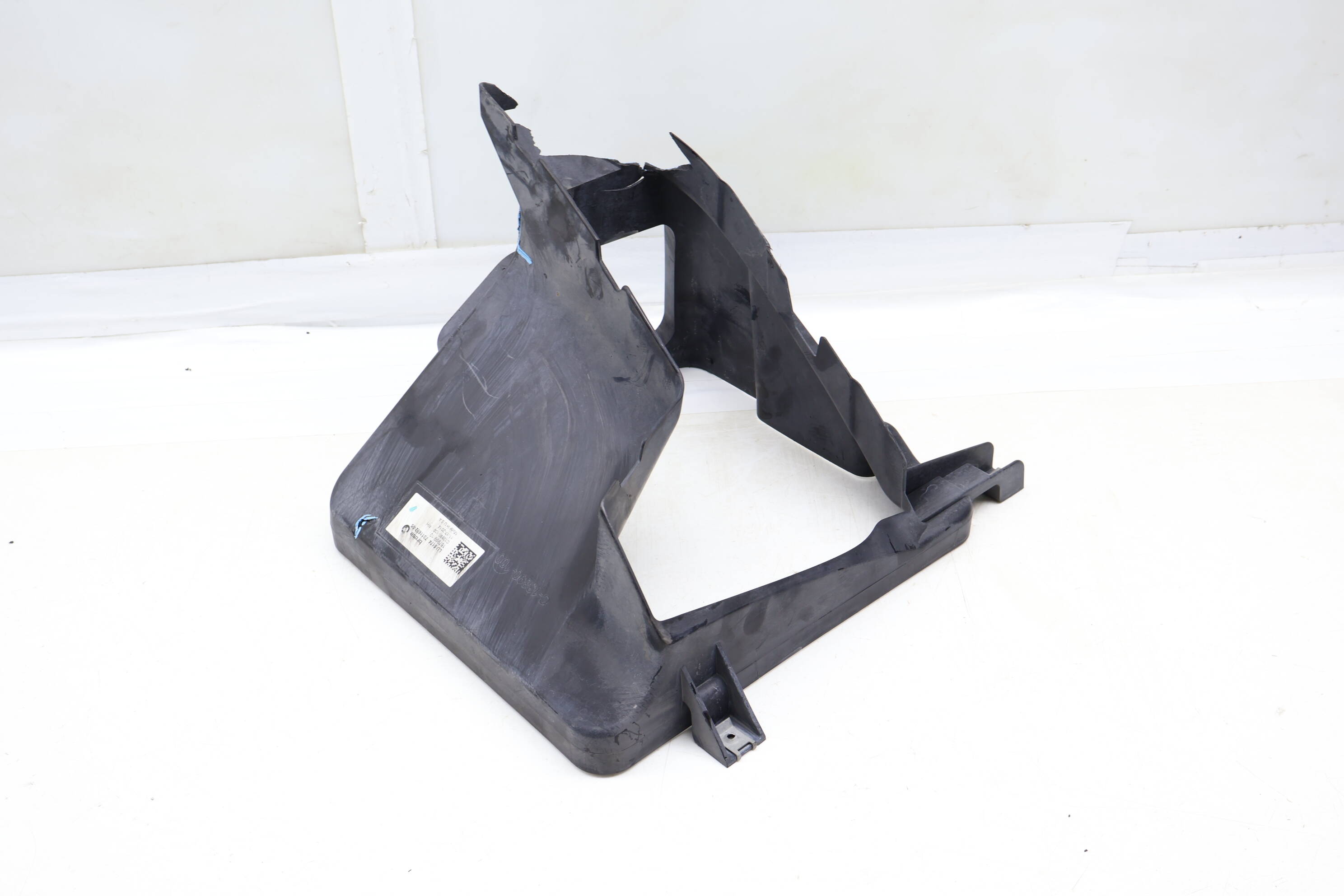 Radiator Air Duct 51747311692