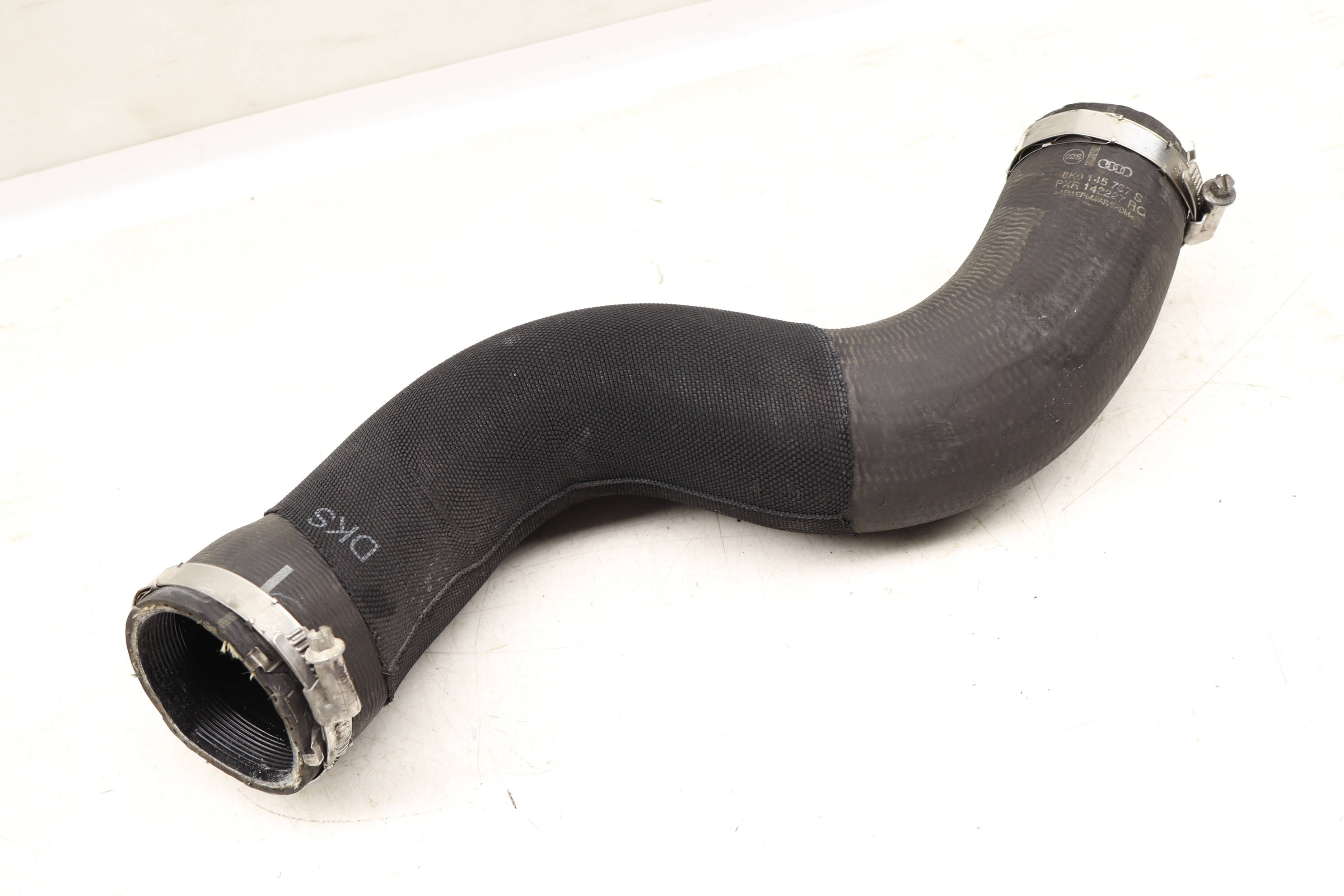 Turbo Intercooler / Throttle Body Hose 8K0145737S