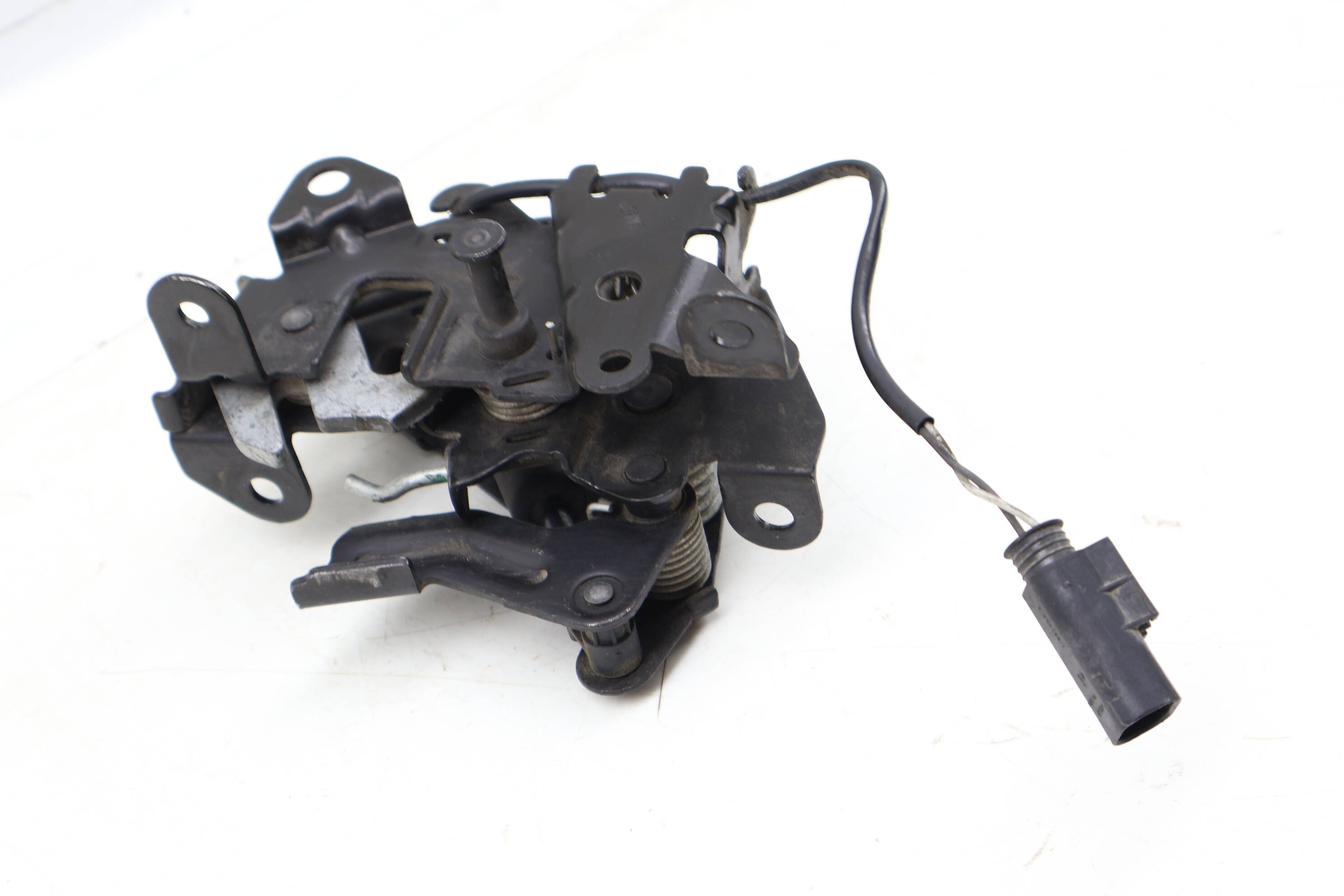 Hood Lock / Latch 51237206453