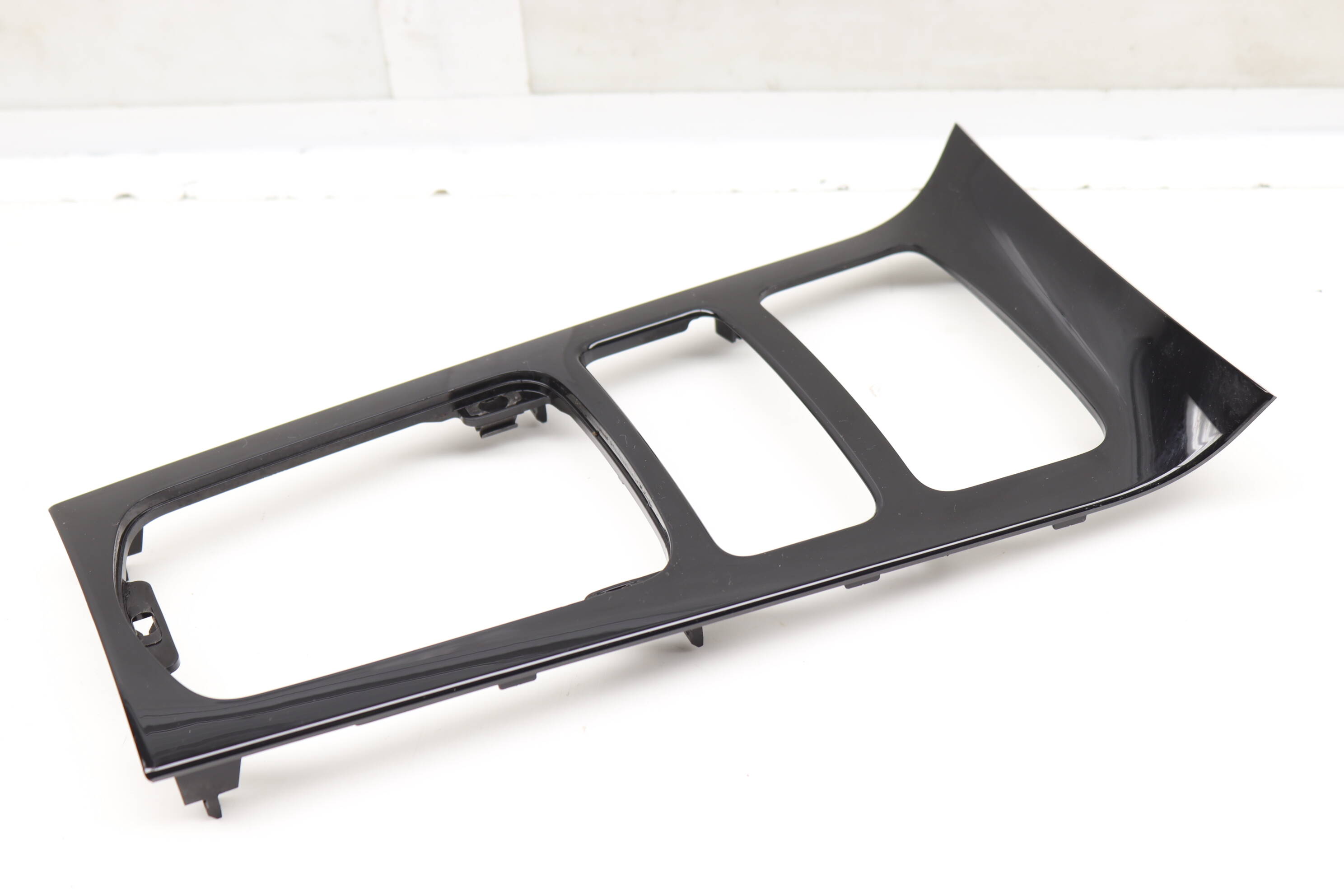 Center Console Trim Panel 7P5863324F 95855332400