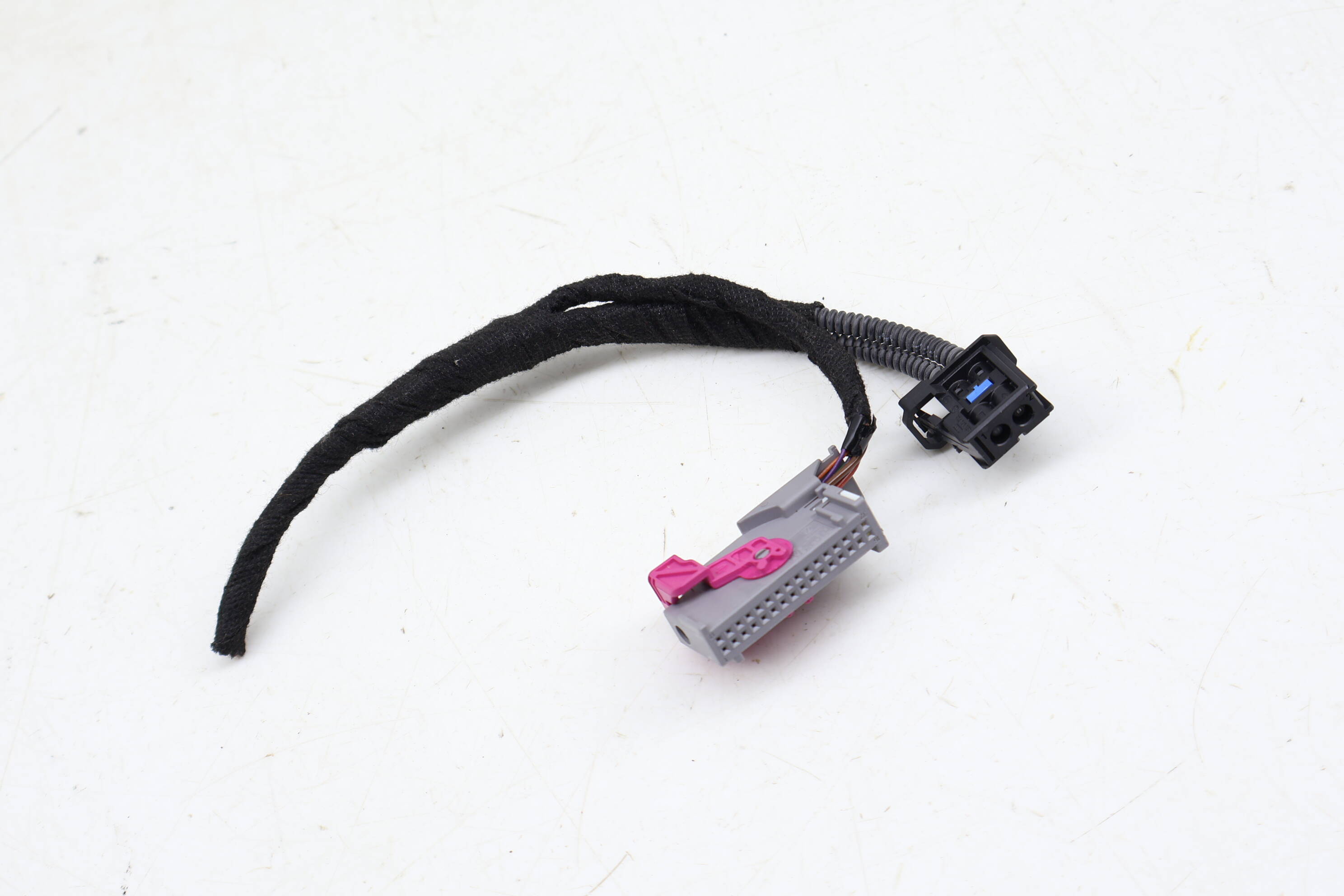 32-Pin Instrument Cluster Wiring Harness Connector / Pigtail 1J0972977G