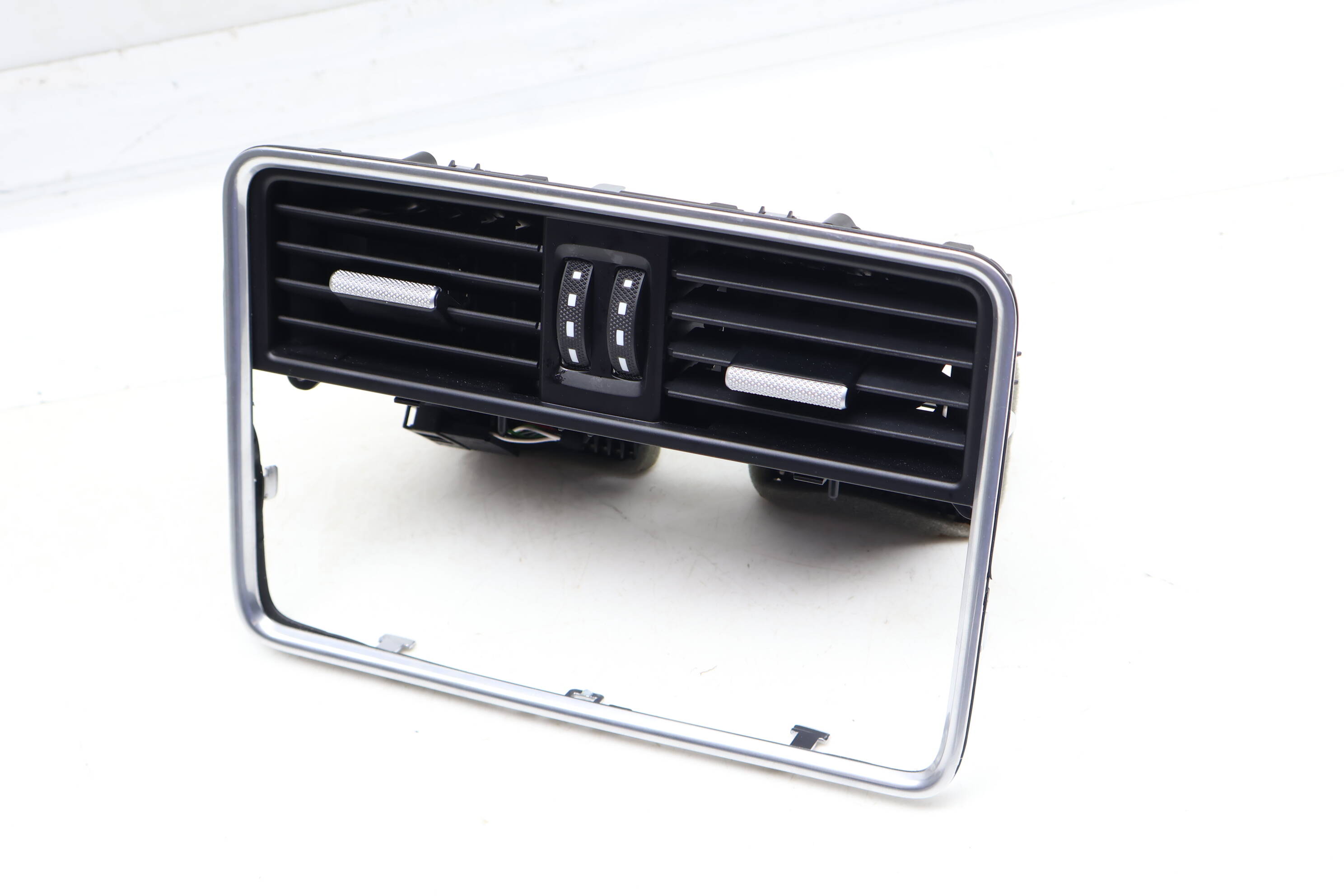 Center Console Air Vent 9Y0819203B