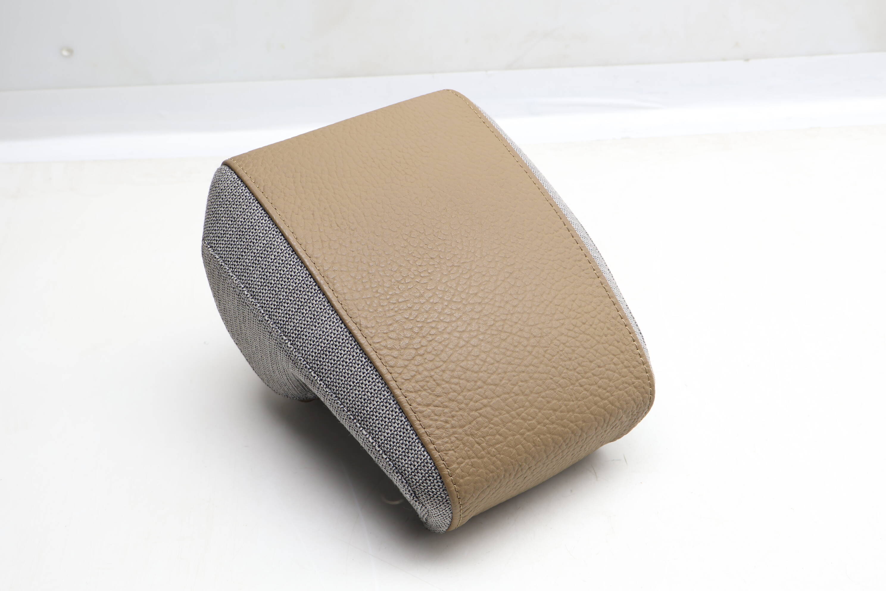 Headrest / Head Rest (Leather) 52107360053