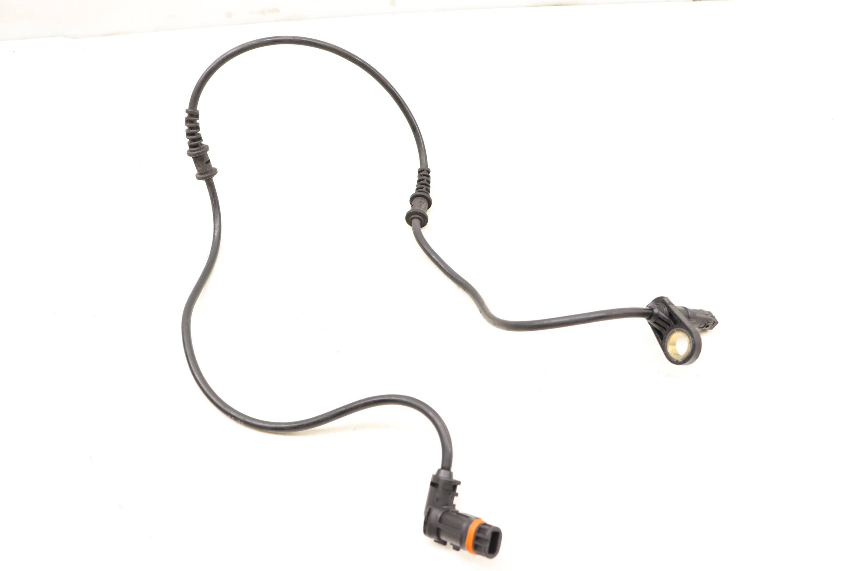 Abs&#x20;&#x2F;&#x20;Wheel&#x20;Speed&#x20;Sensor&#x20;2305401917