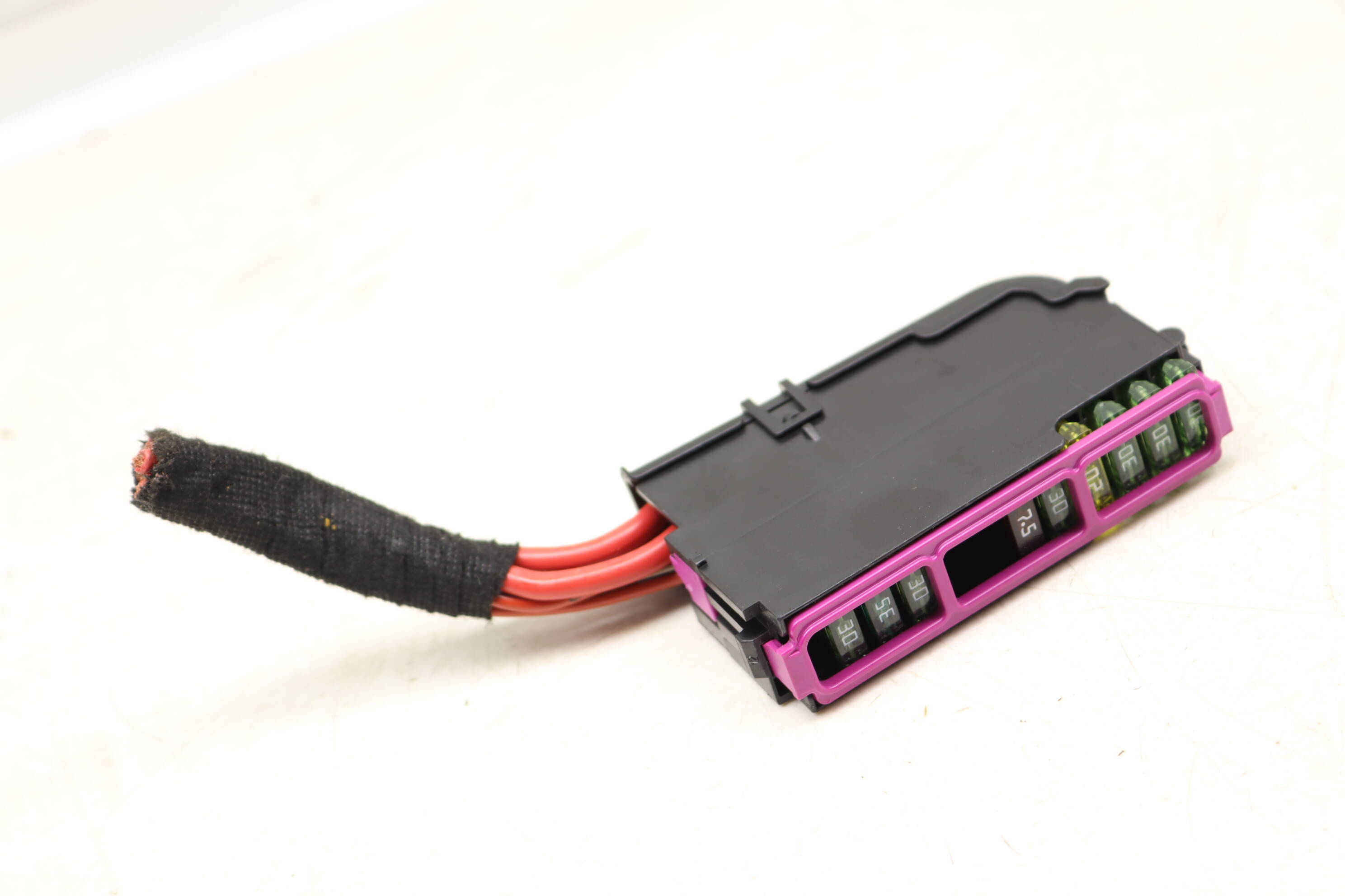 Fuse Holder 8K0941824D