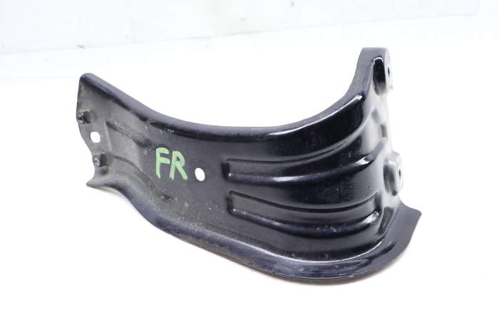 Fender Mount Bracket 561821136C main product photo