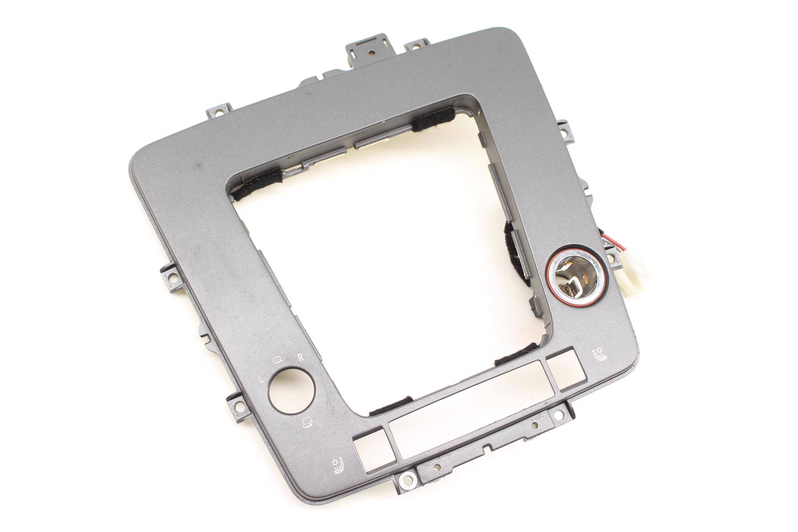 Shifter Bezel / Center Console Trim 3D1857747CL