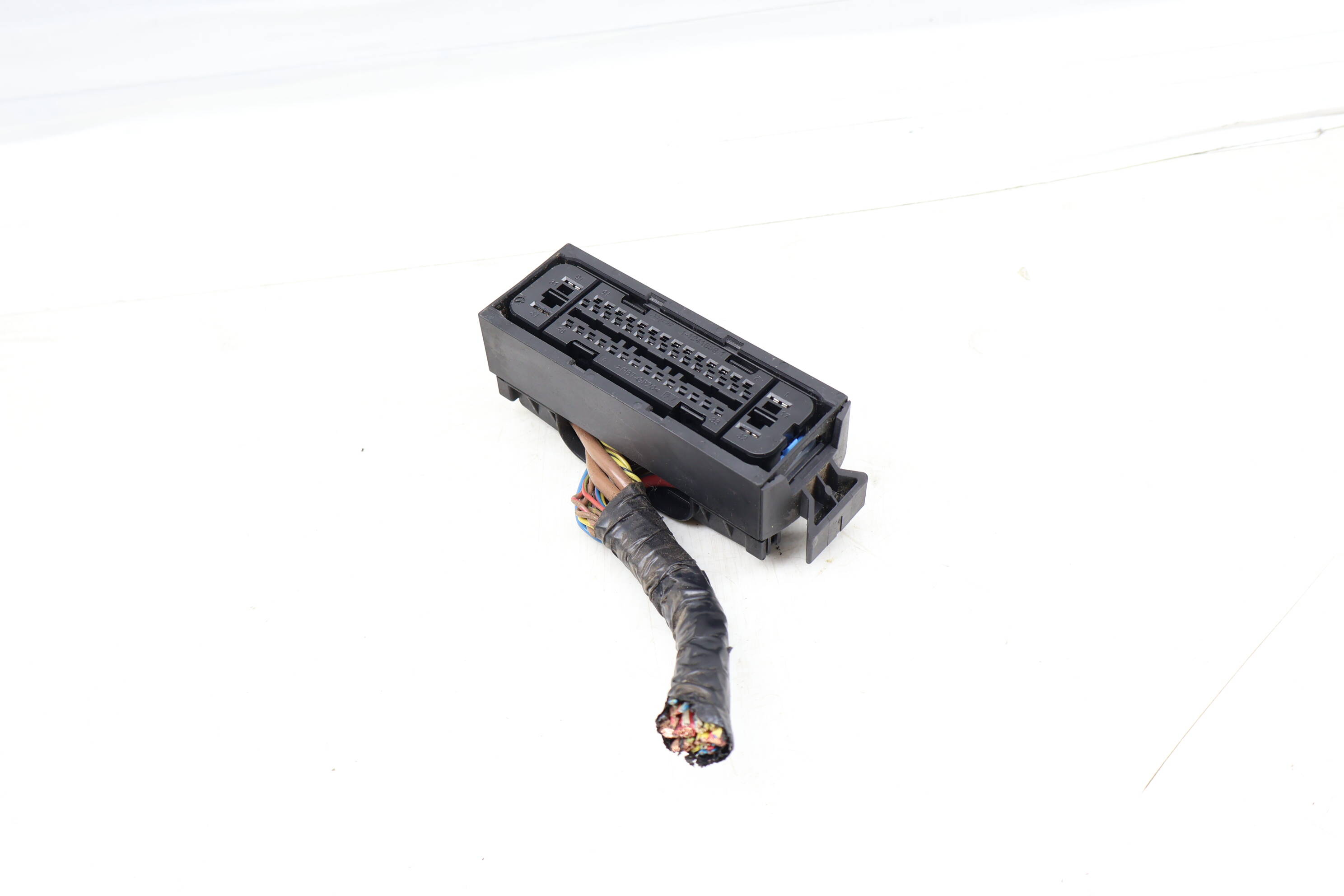 Abs&#x20;Pump&#x20;Module&#x20;Wiring&#x20;Connector&#x20;&#x2F;&#x20;Pigtail&#x20;61136931915