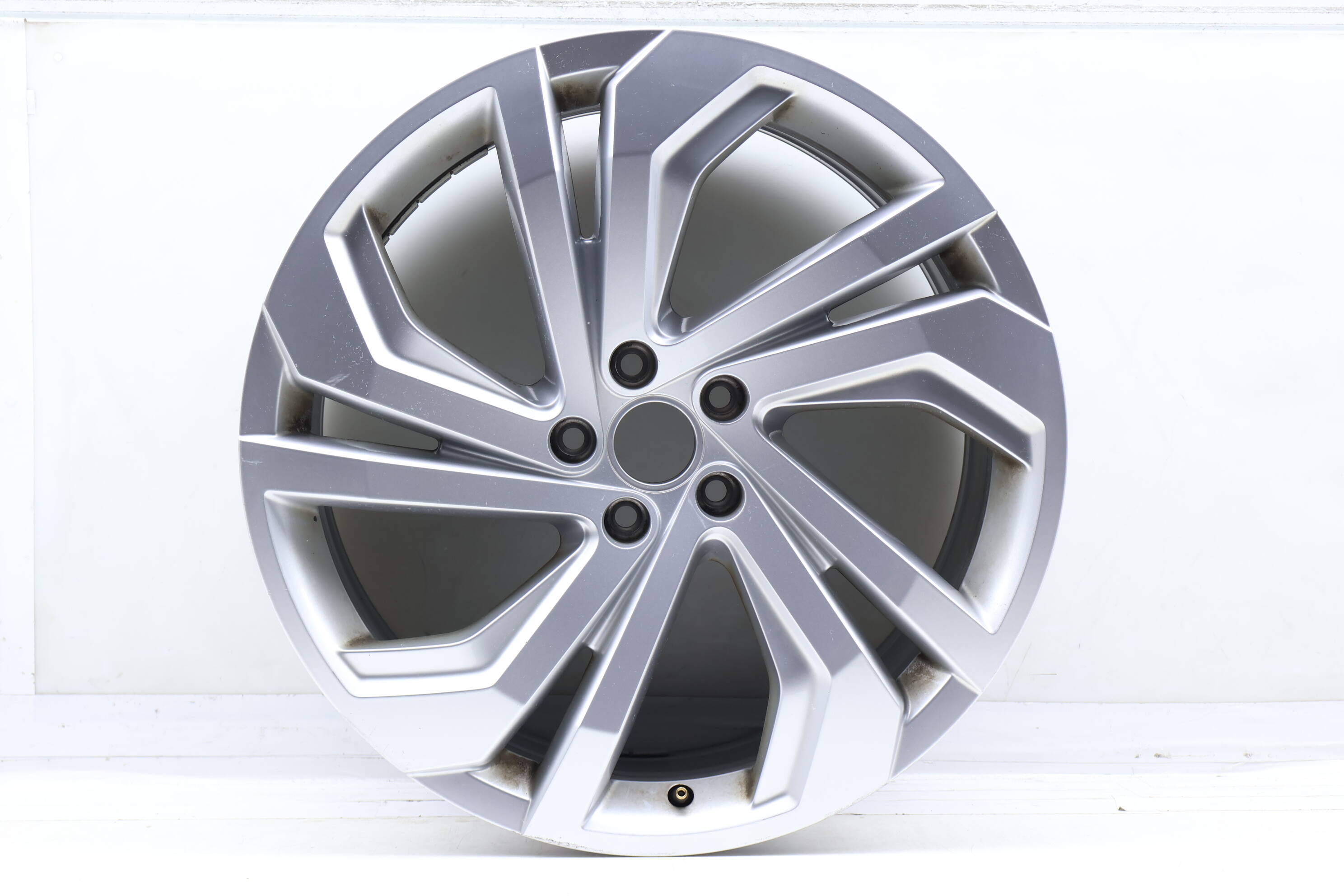 20" Inch Alloy Rim / Wheel 3CM601025A