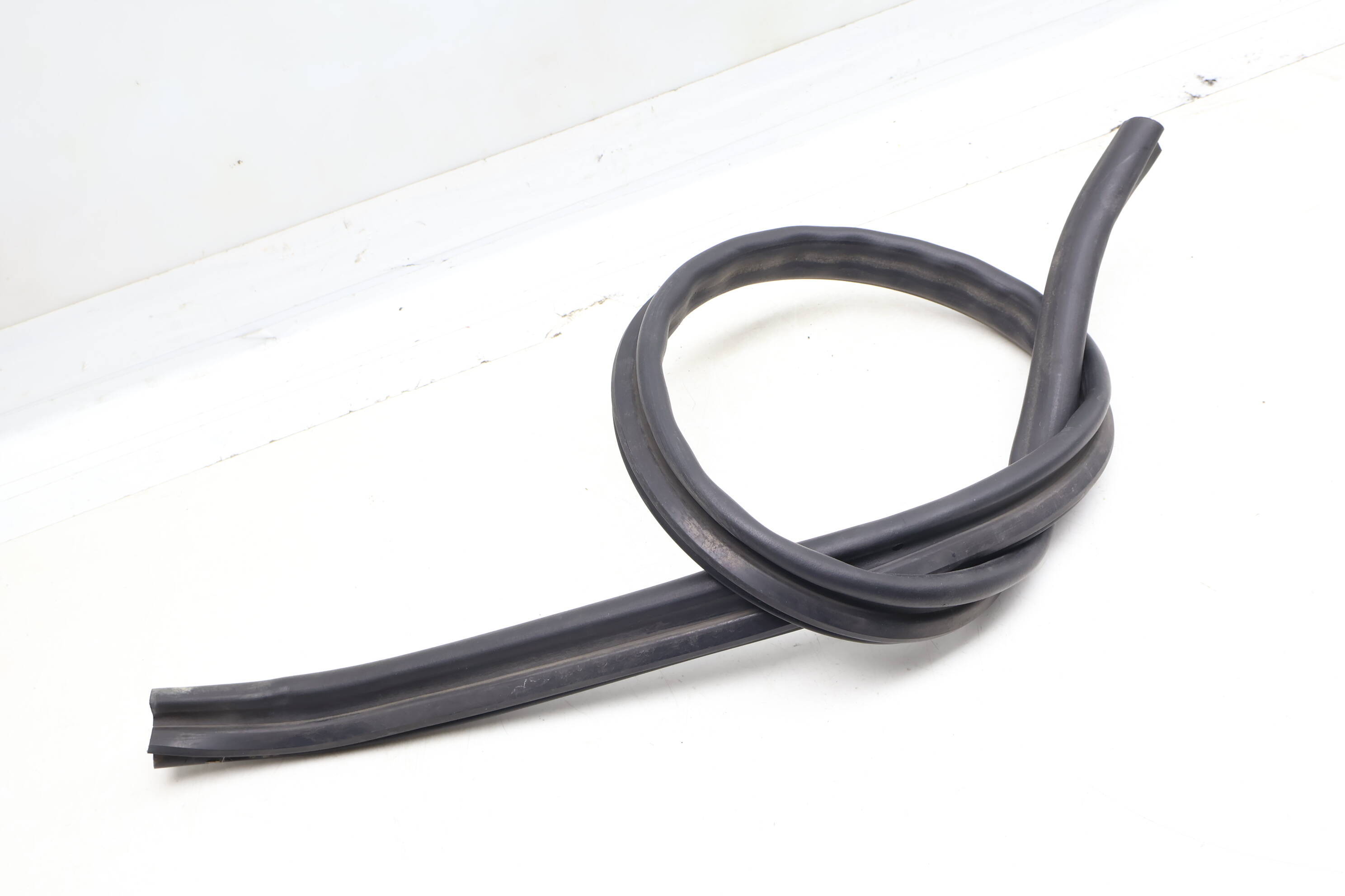 Engine Hood Seal / Weather Stripping 51767210736