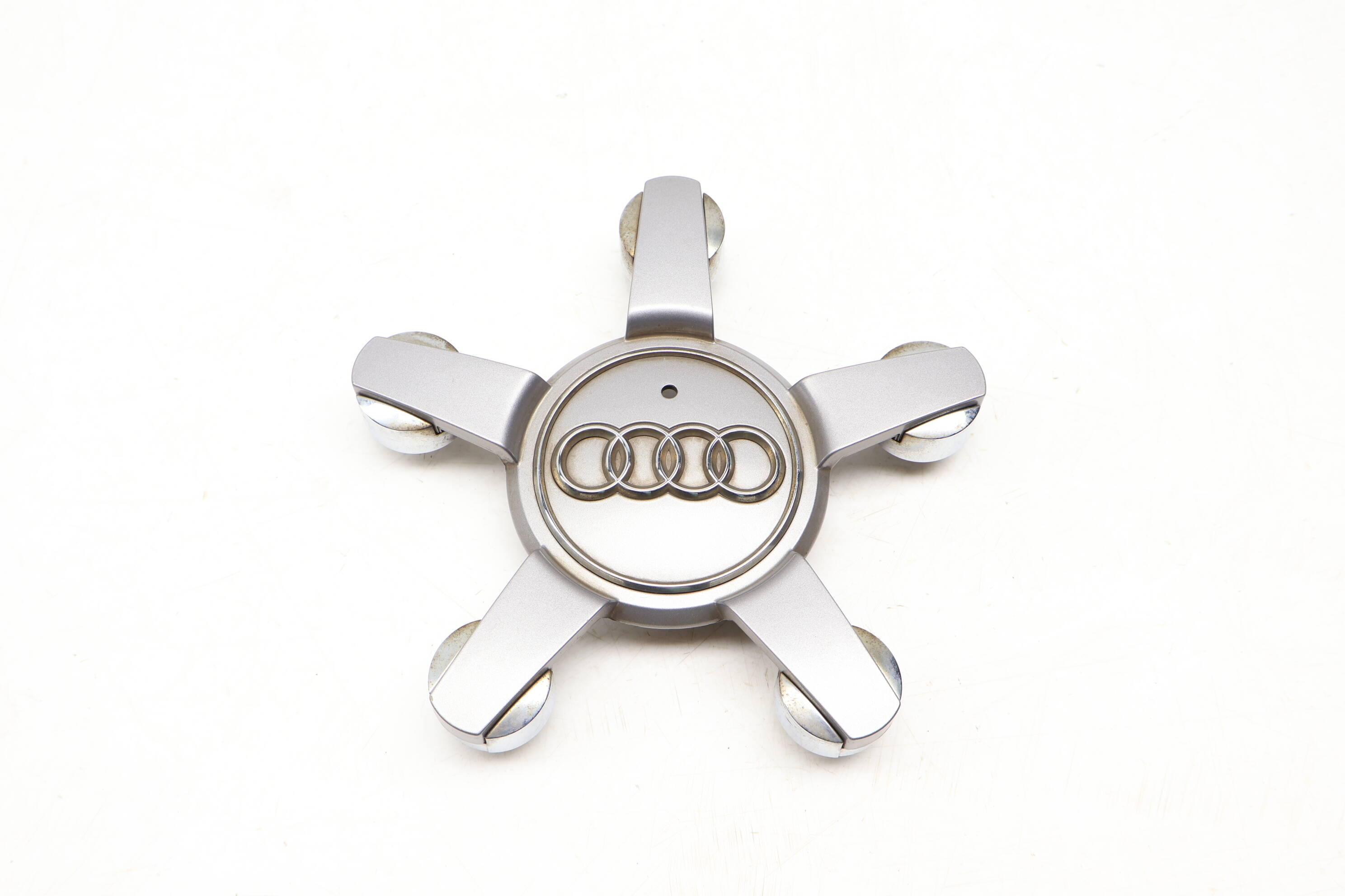 Wheel / Rim Center Cap 4L0601165D