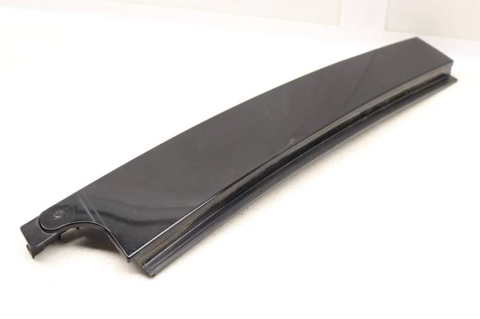 Exterior B Pillar Trim / Cover 5GM839902A main product photo