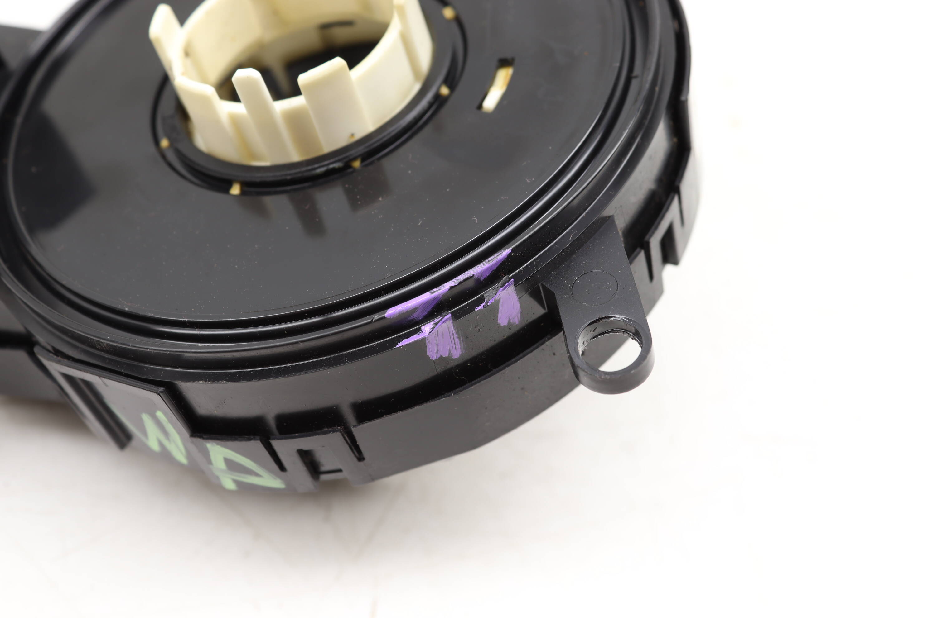 掛軸 BMW Clock Spring 61316976395