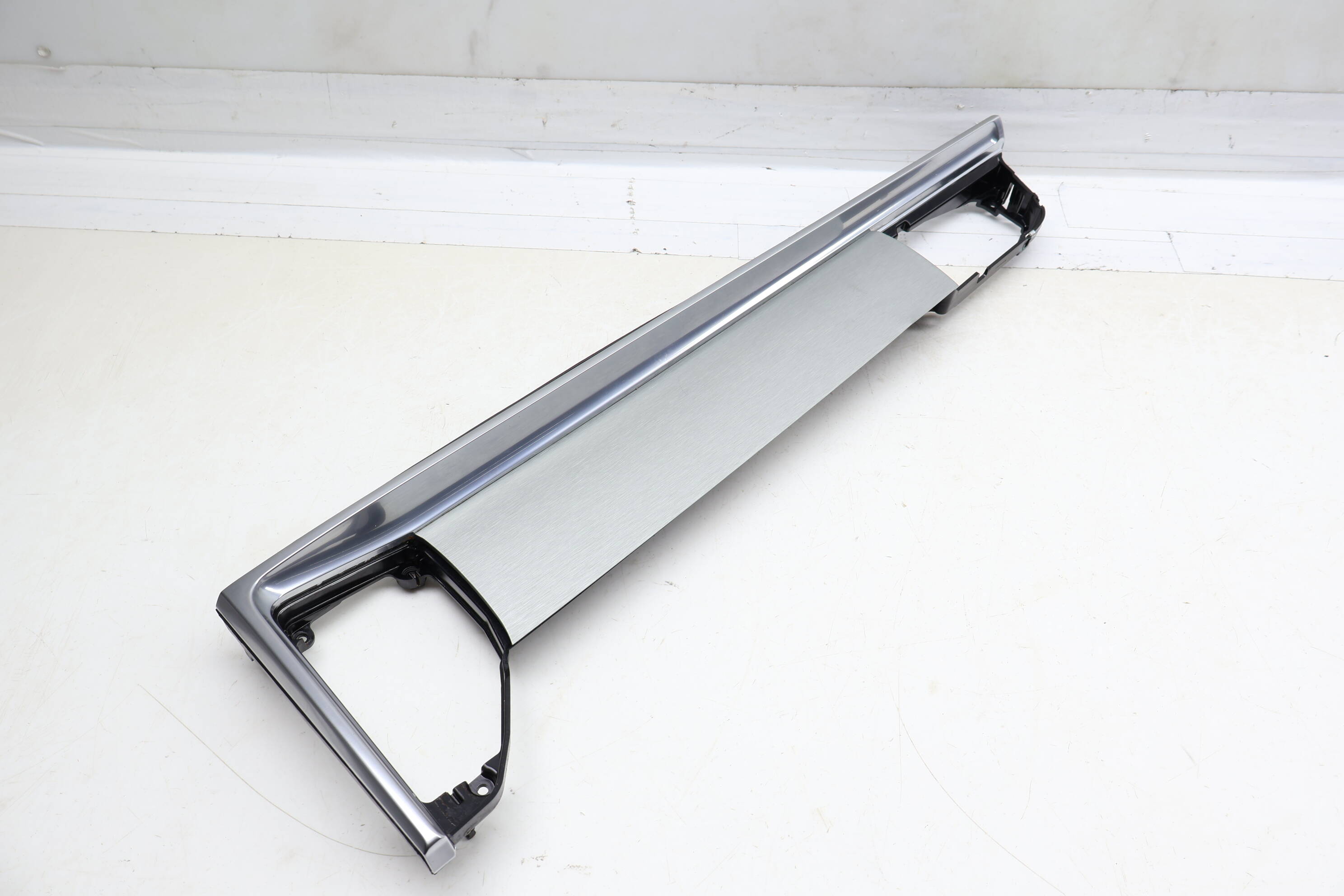 Dash Trim / Molding 95B857224T