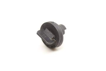 Tail Light Bulb Socket / Holder 4M0945221