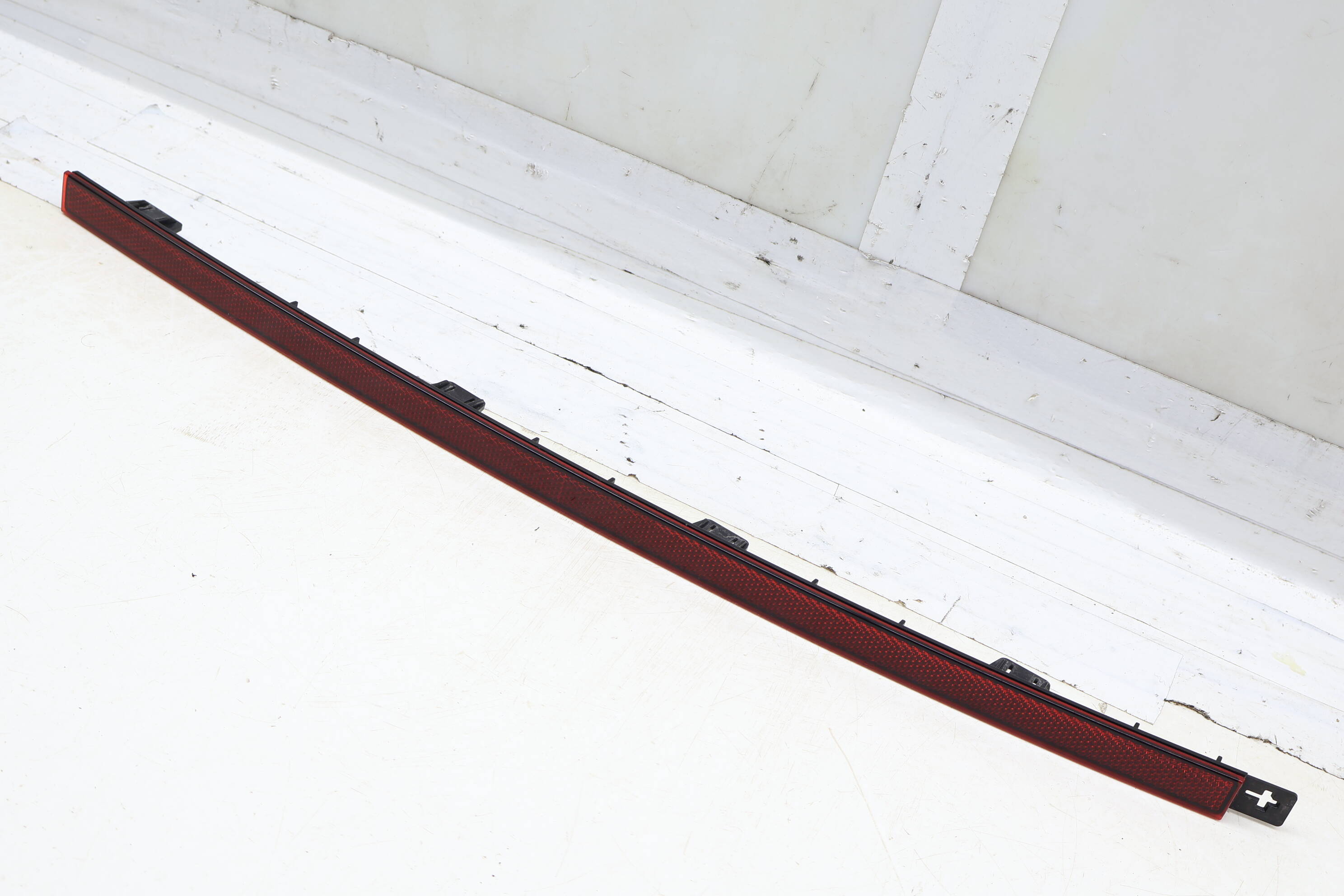 Bumper Reflector (Center) 3CN945103A