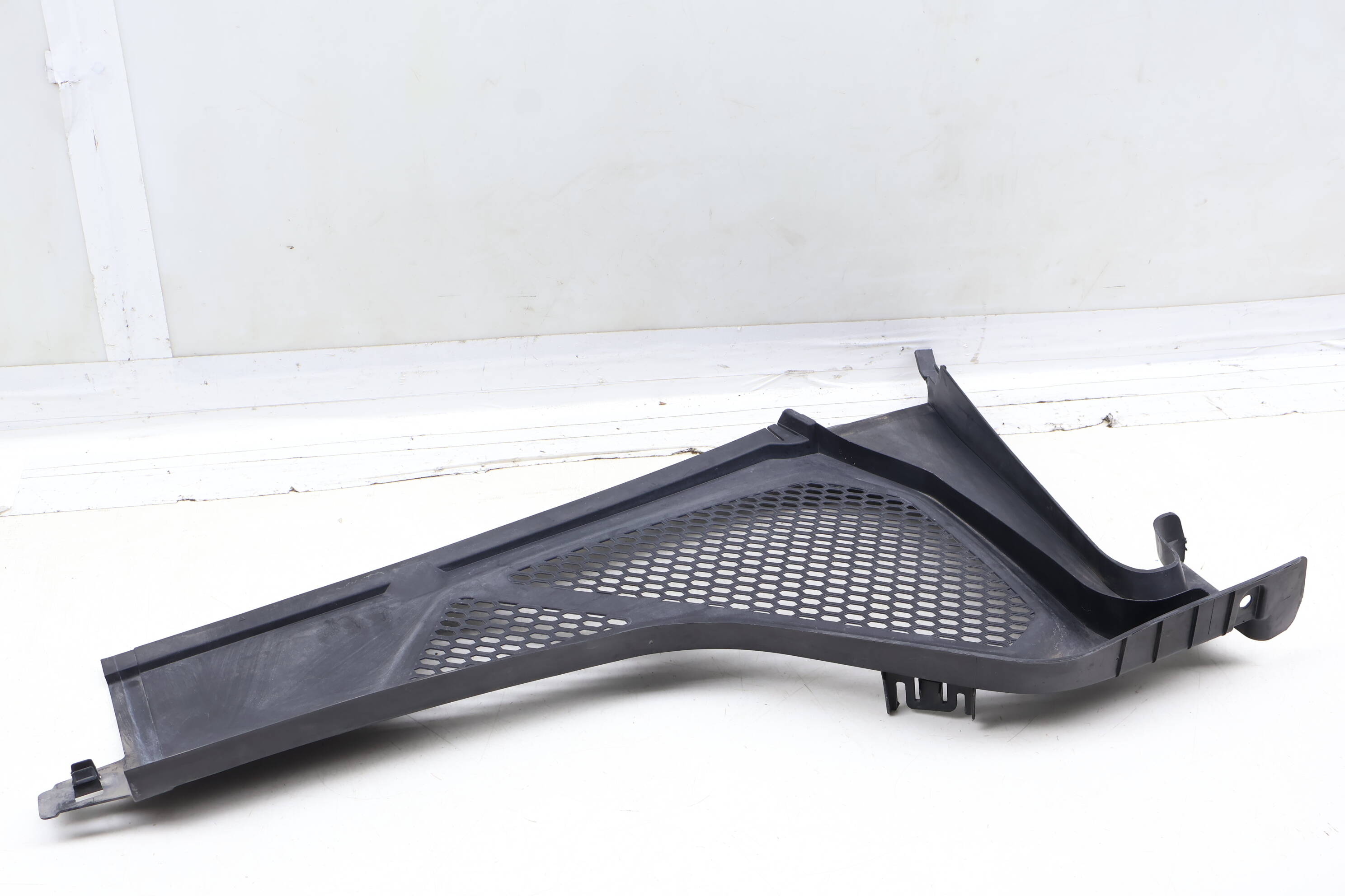 Slotted Firewall / Cowl Cover 64319245593