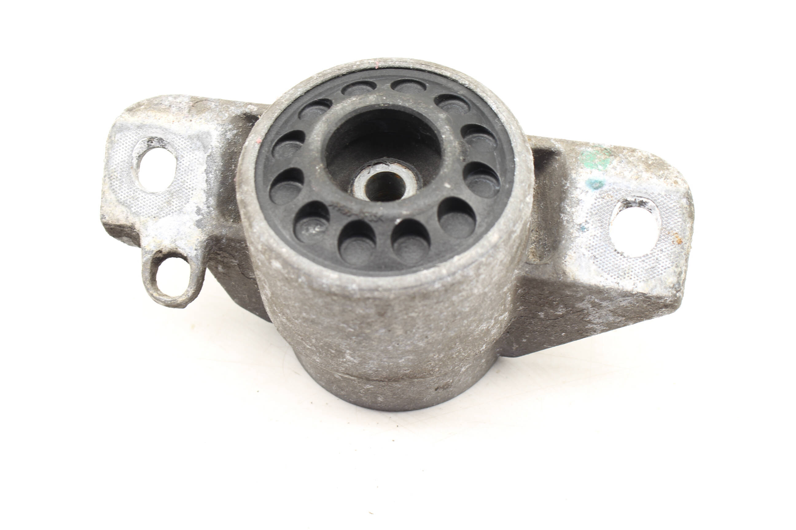 Strut&#x20;&#x2F;&#x20;Shock&#x20;Upper&#x20;Mount&#x20;8K0513353E