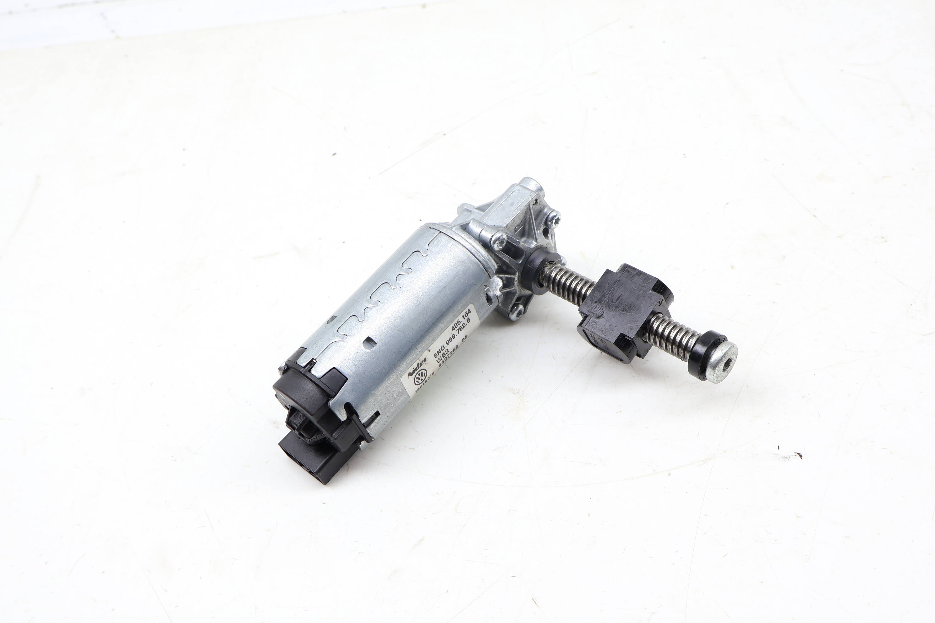 Front Tilt / Rake Seat Motor 5N0959762B
