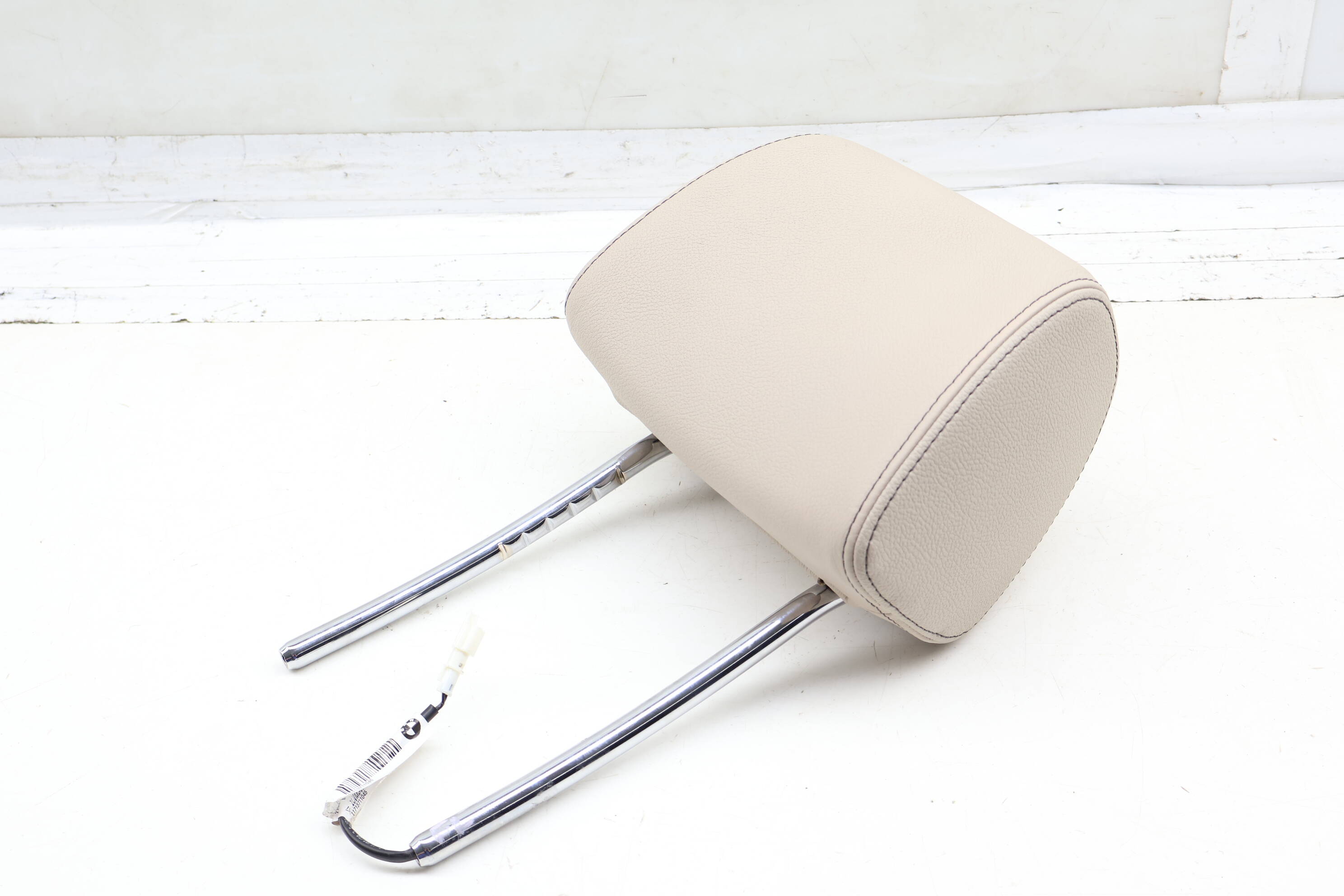 Headrest / Head Rest (Leather) 52107255870