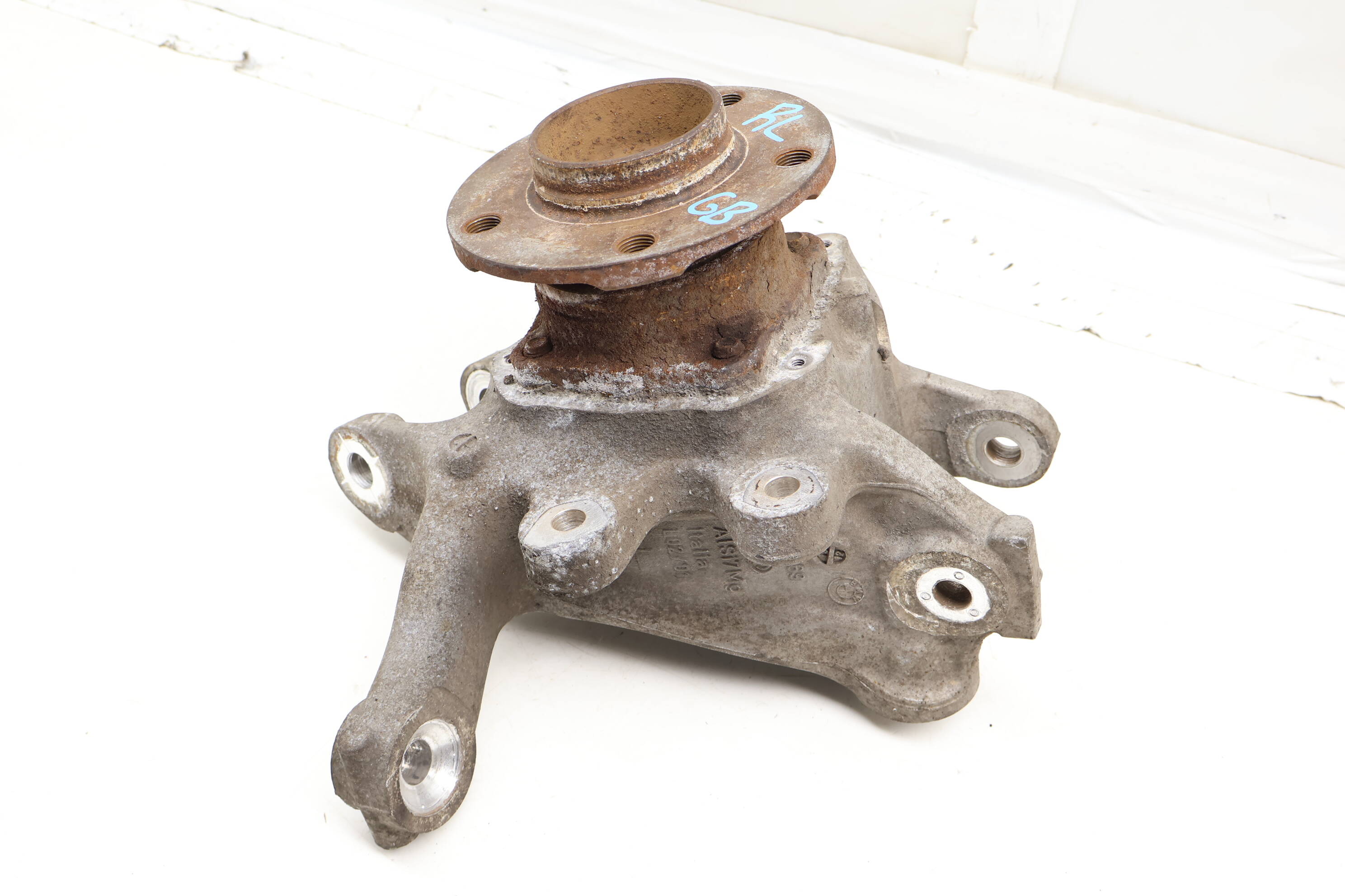 Spindle Knuckle W/ Wheel Bearing 33326793769