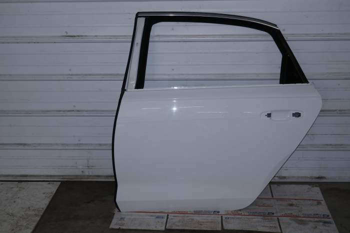 Door Shell / Skin / Frame 561833055E main product photo