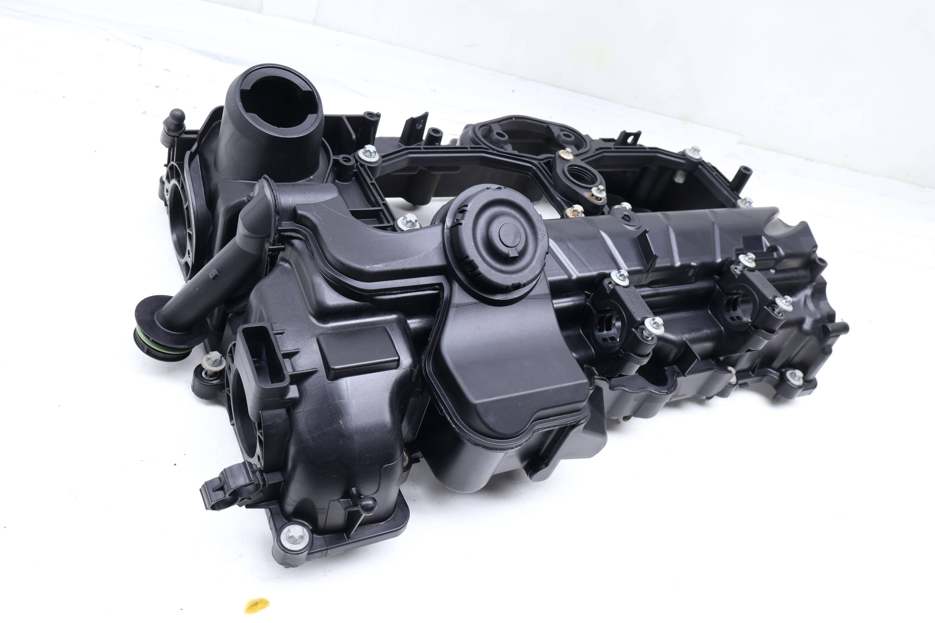 Engine Valve / Cylinder Head Cover 11127588412