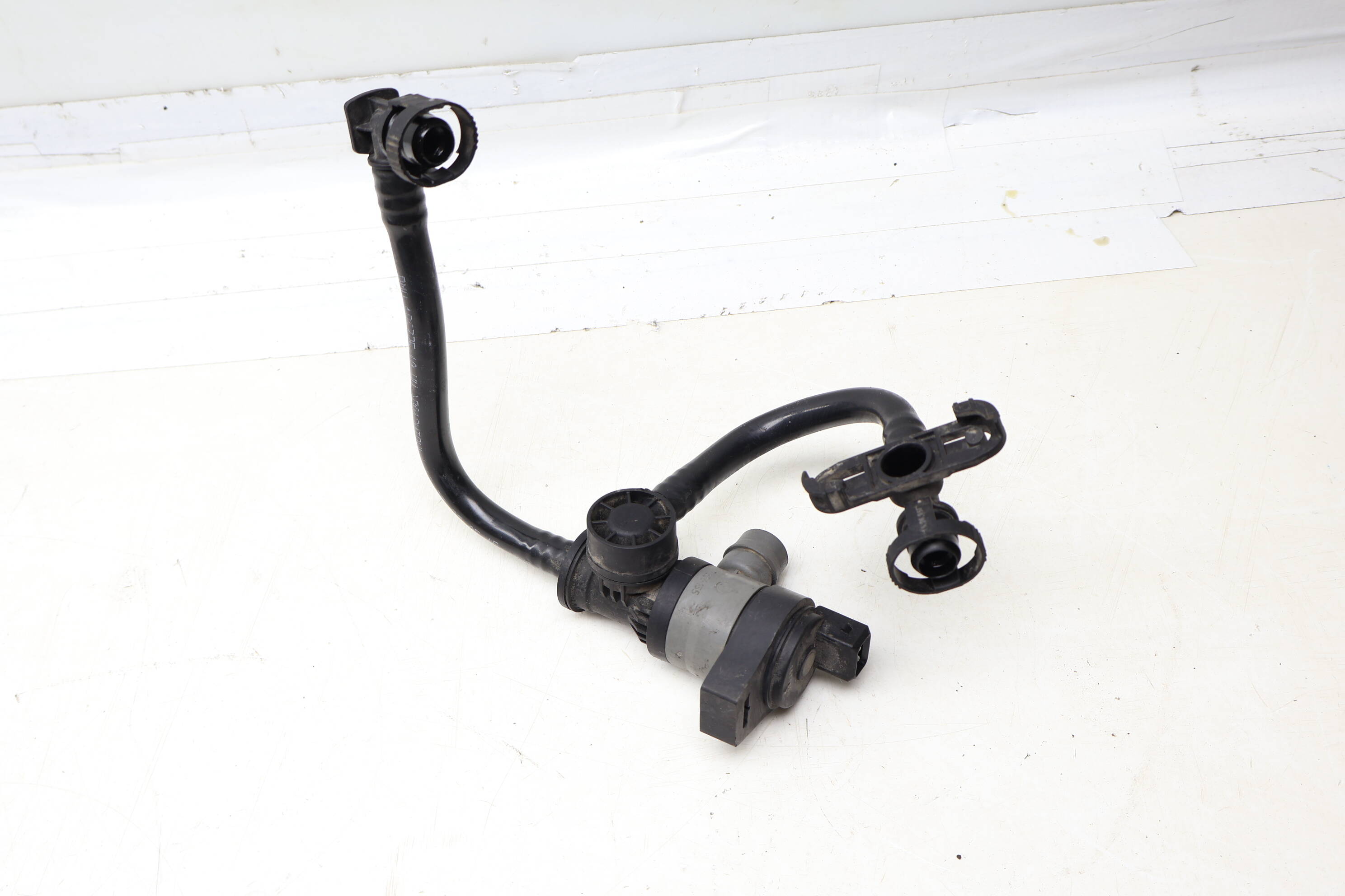 Fuel Tank Valve / Breather Line 13907636156