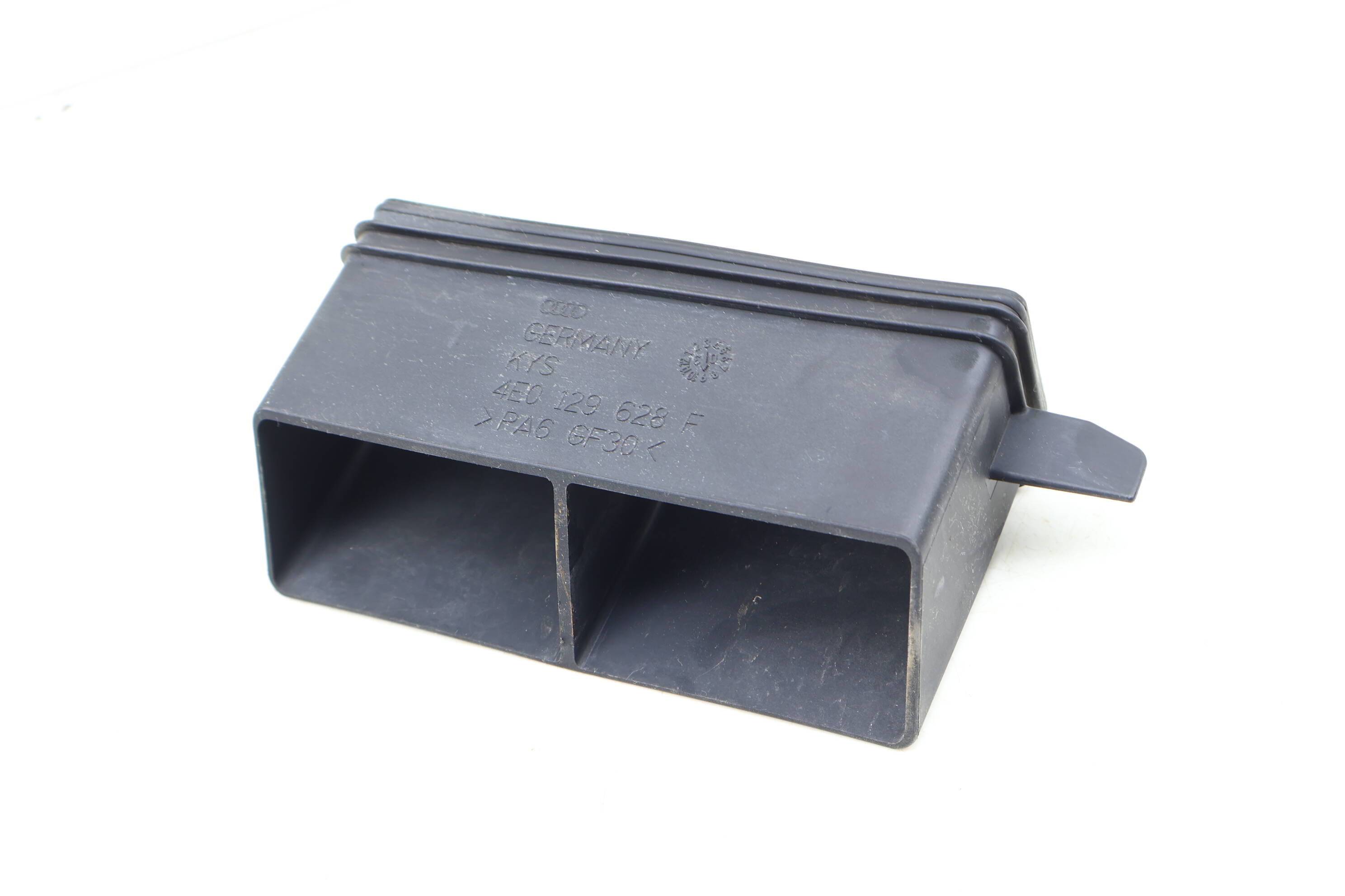 Engine Air Intake Duct / Tube 4E0129628F