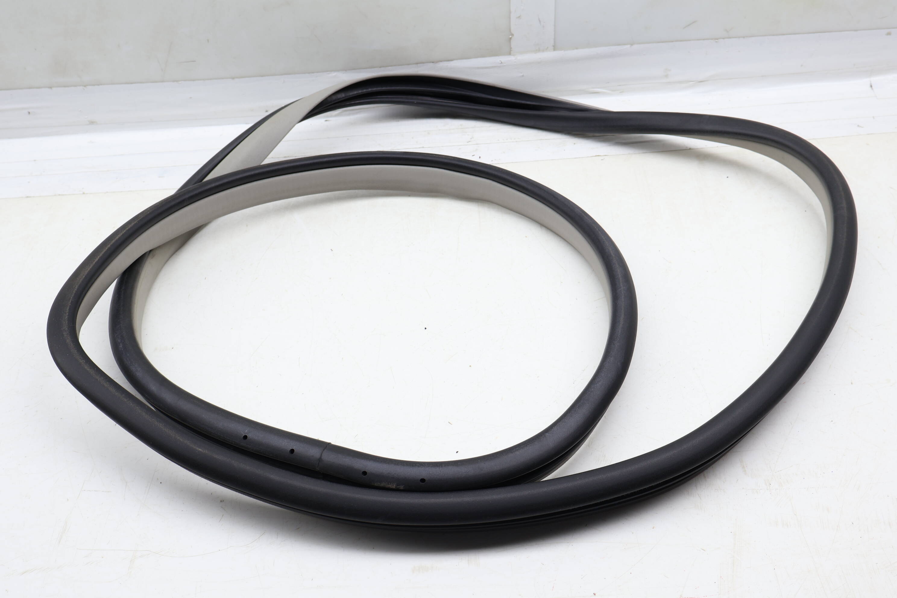 Door Seal / Weather Stripping (Inner) 2126970151