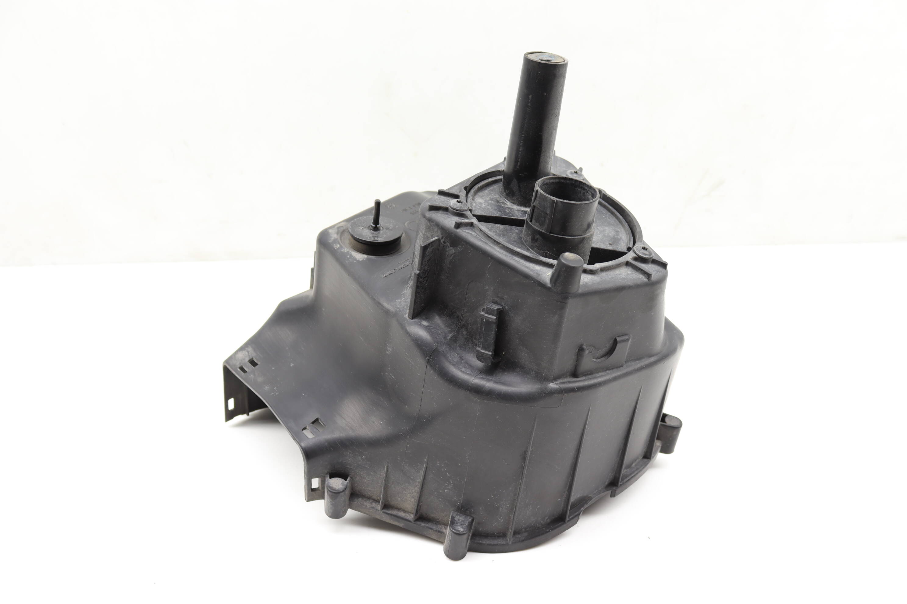 Engine Air Filter Box / Housing (Lower Half) 4H0133824S
