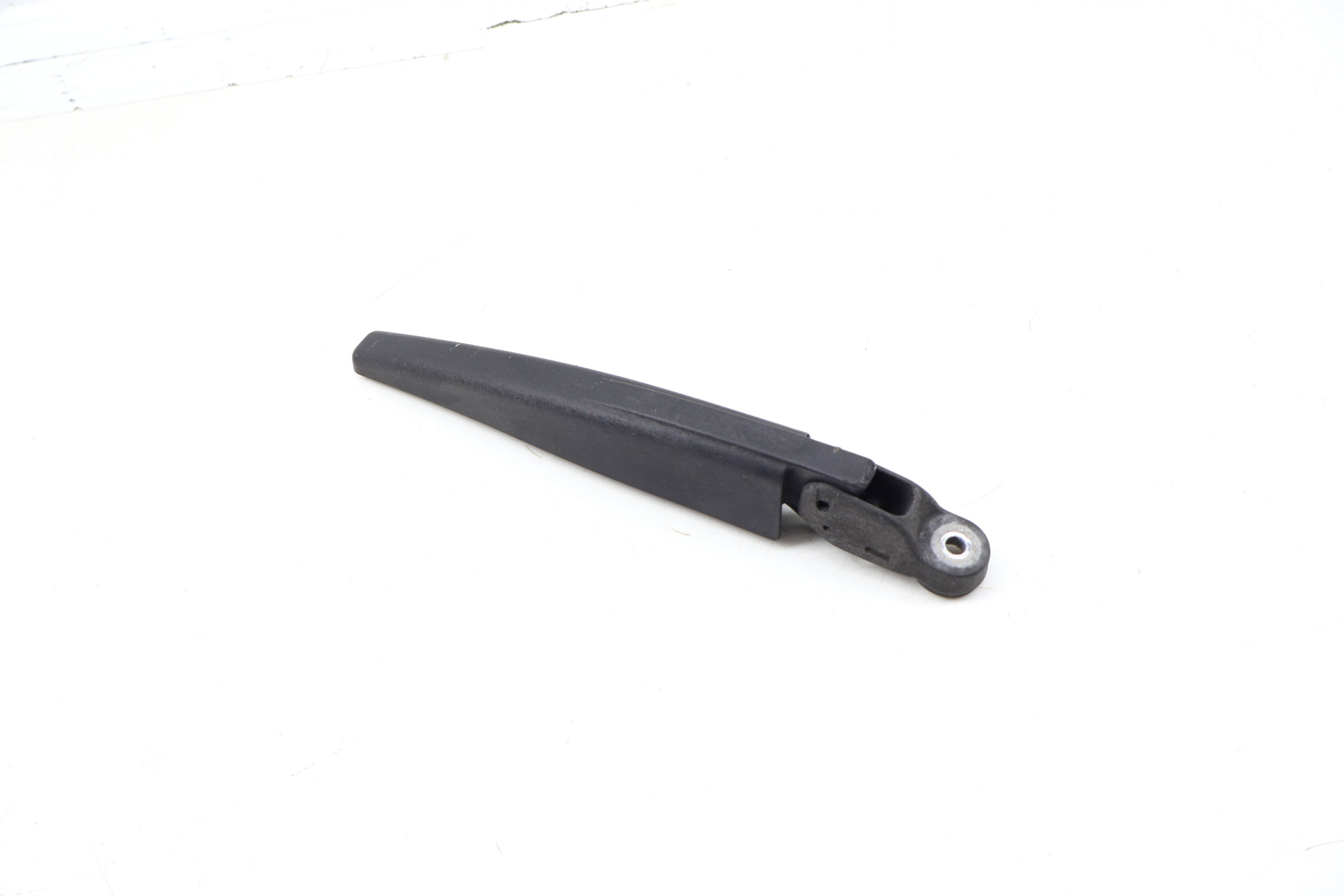 Hatch Window Wiper Arm 61627407274