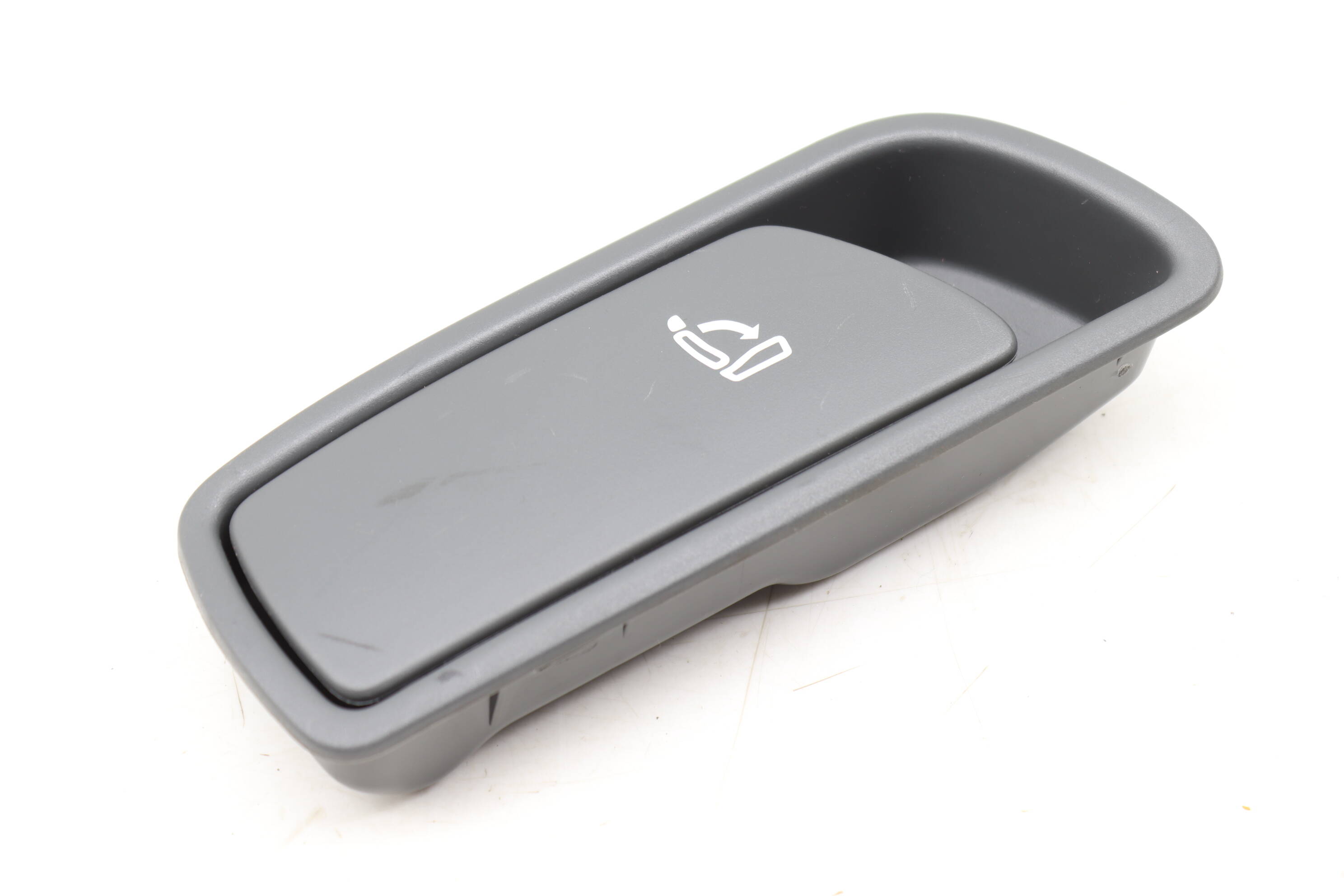 Upper Seat Fold Down Lever / Handle 8R0885681A