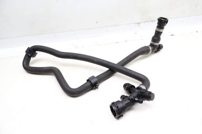Coolant Hose / Line 17128571614 main product photo