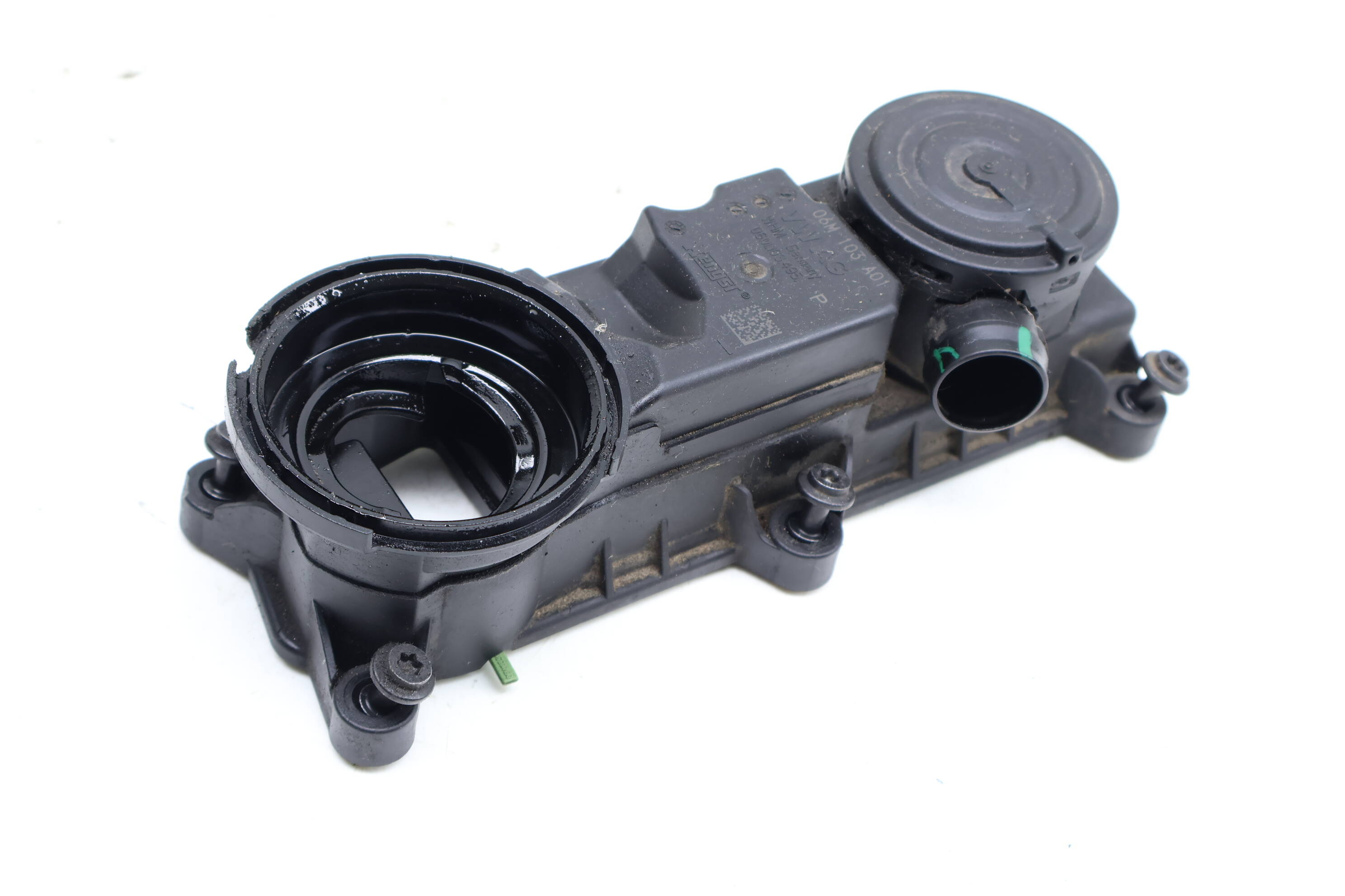 Pvc / Engine Oil Separator 06M103495P 9A710349511