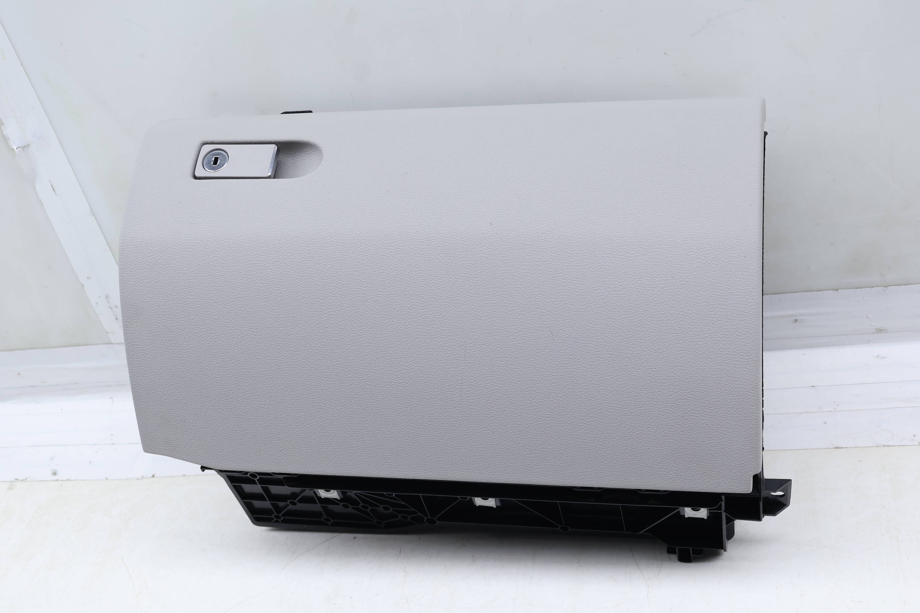 Glove Box / Compartment 2126800091