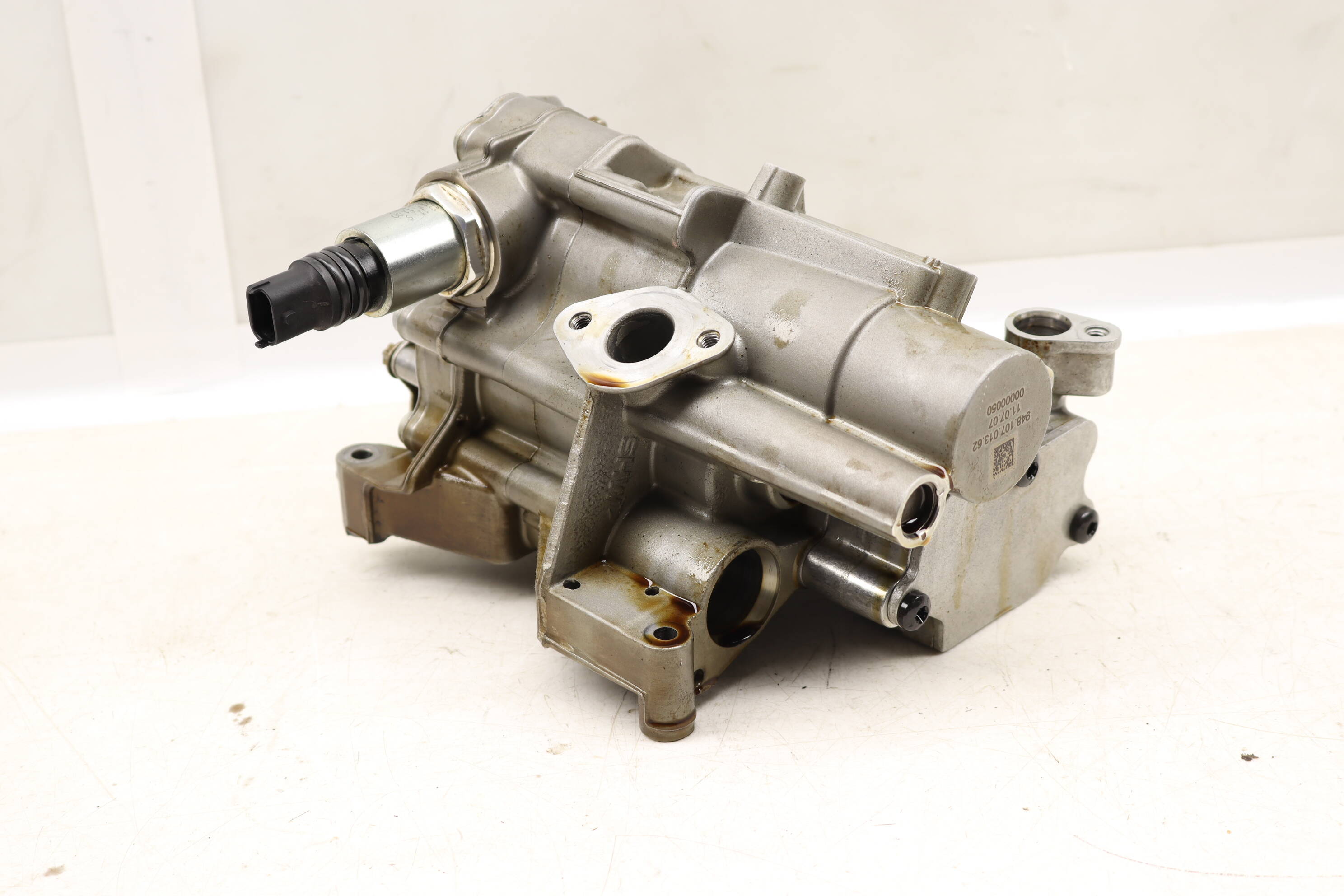 Engine Oil Pump 94810701362