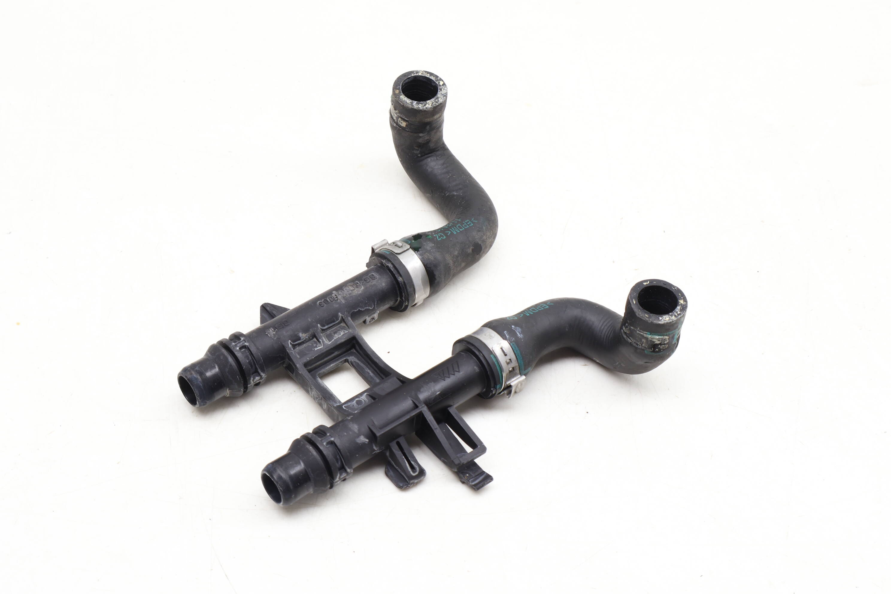 Auxiliary Radiator Hose / Line Set 17117576827