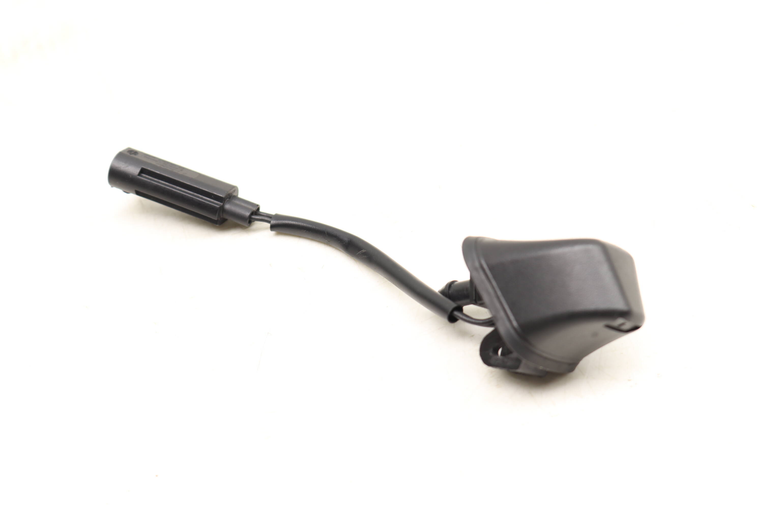 Windshield Washer Sprayer Jet / Nozzle 61667131299