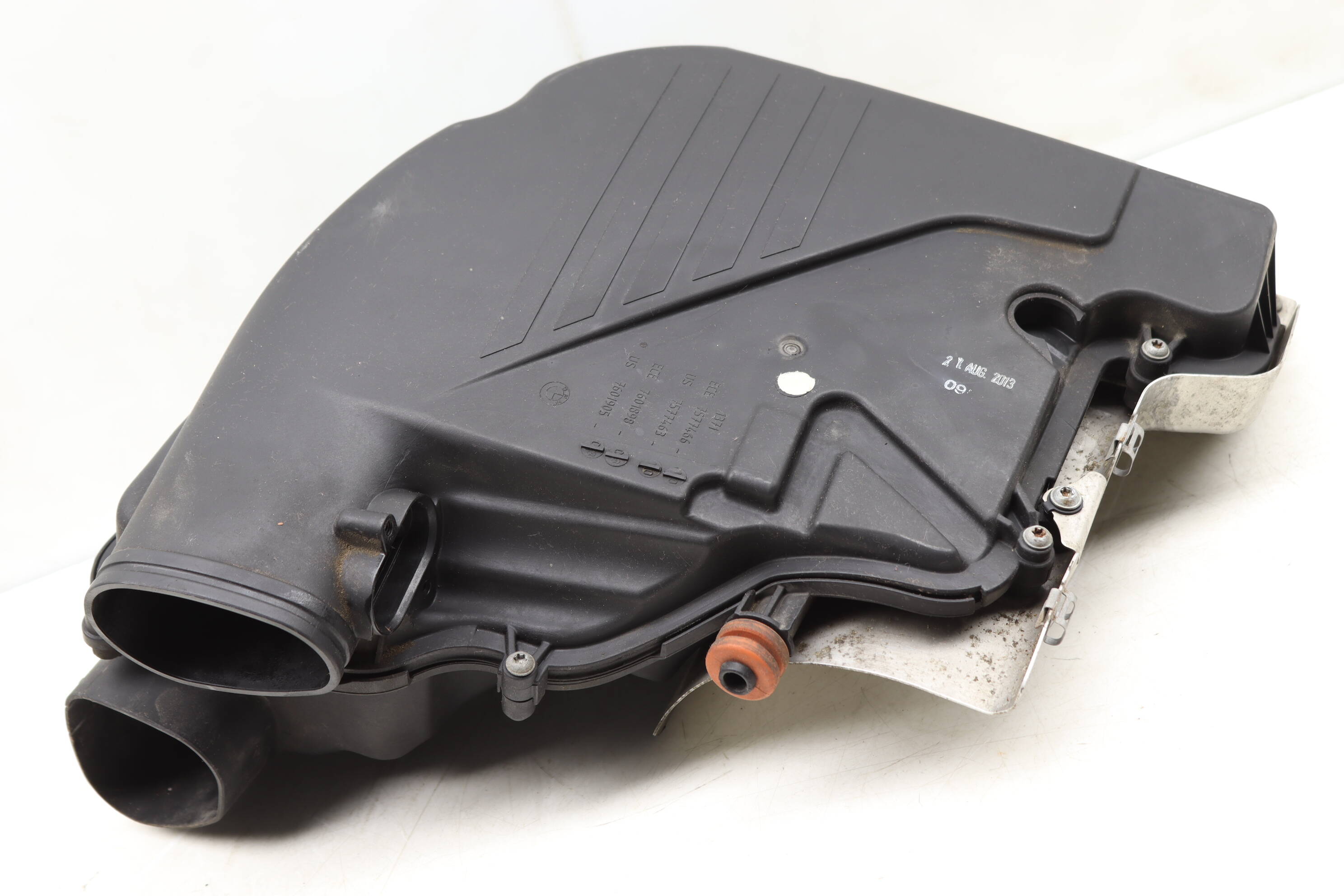 Air Intake Filter Housing / Box 13717601905