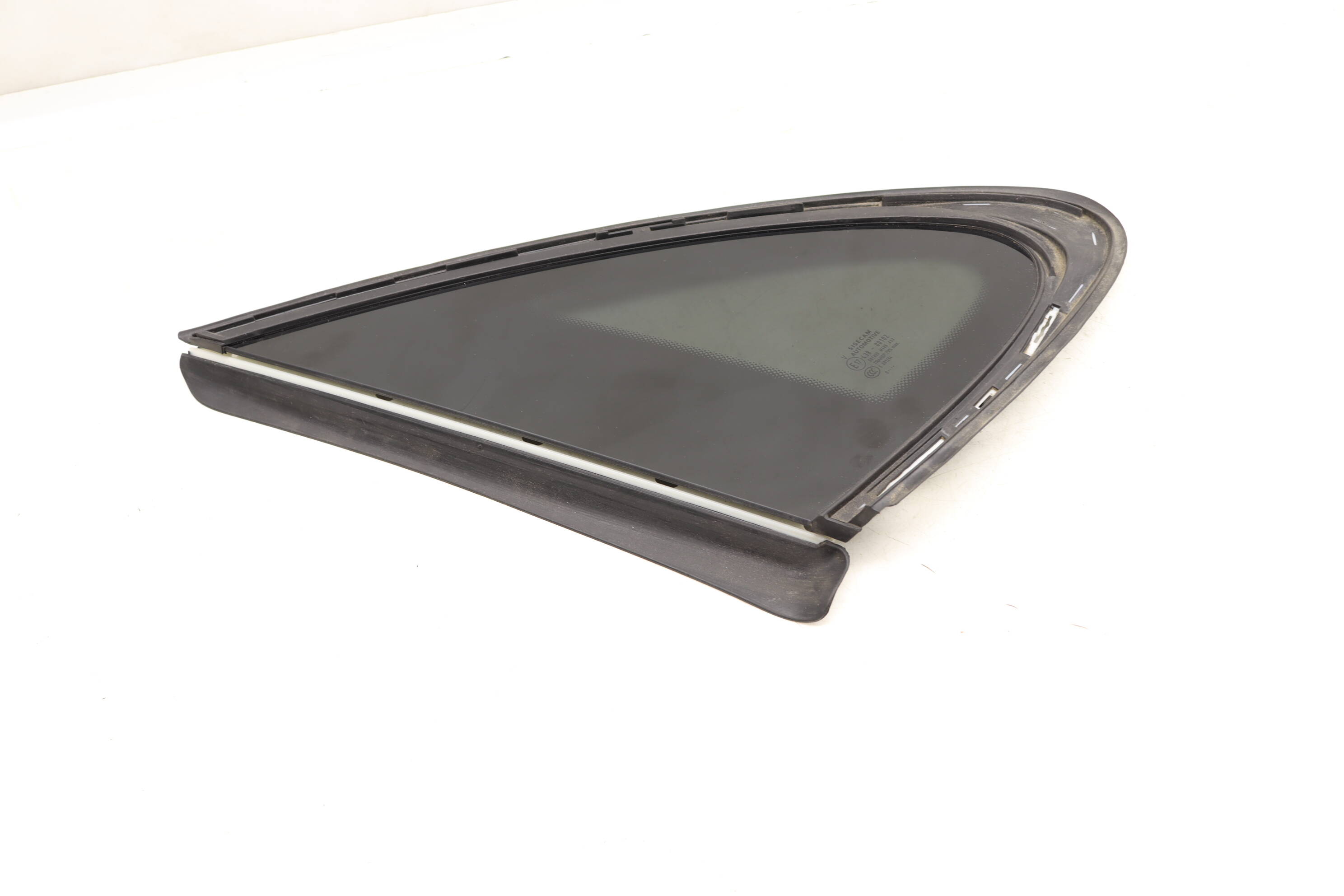 Quarter Window Glass 9Y3845317D